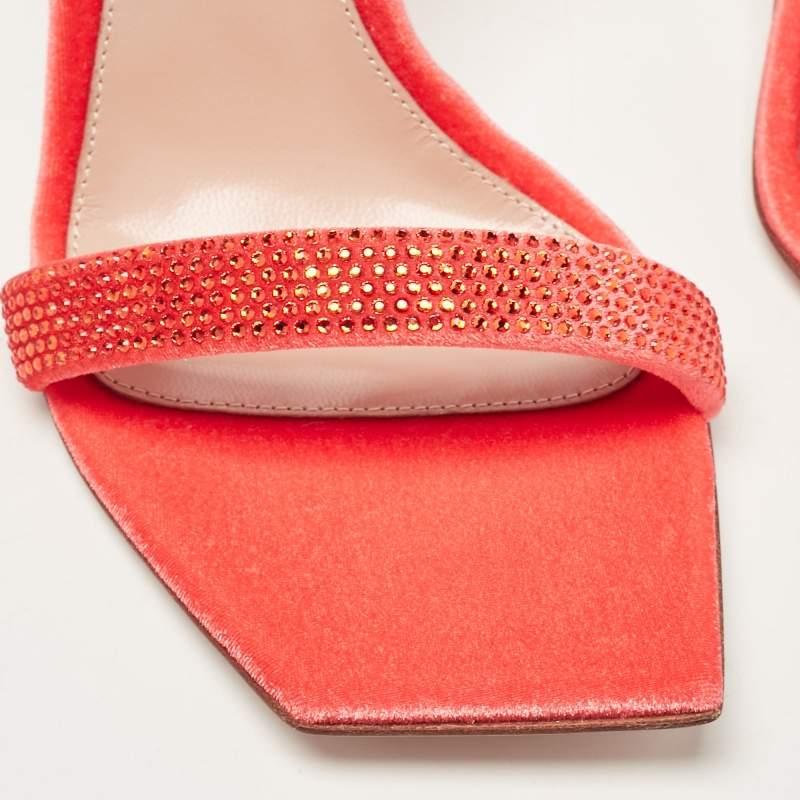 Gianvito Rossi Poppy Red Velvet Embellished Britney Sandals Size 39.5 For Sale 2