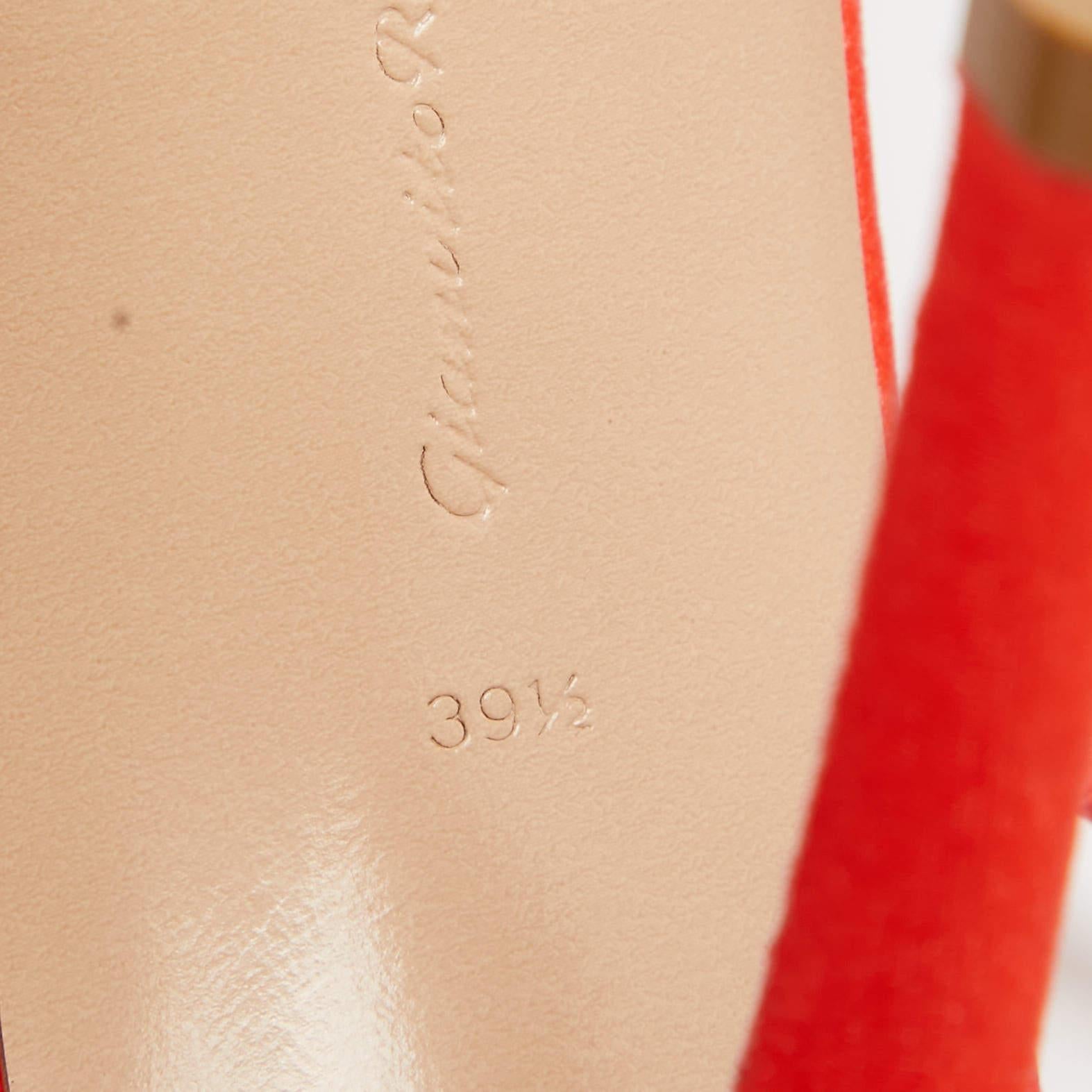 Gianvito Rossi Sandalias de terciopelo rojo amapola con adornos Britney Talla 39.5 en venta 3