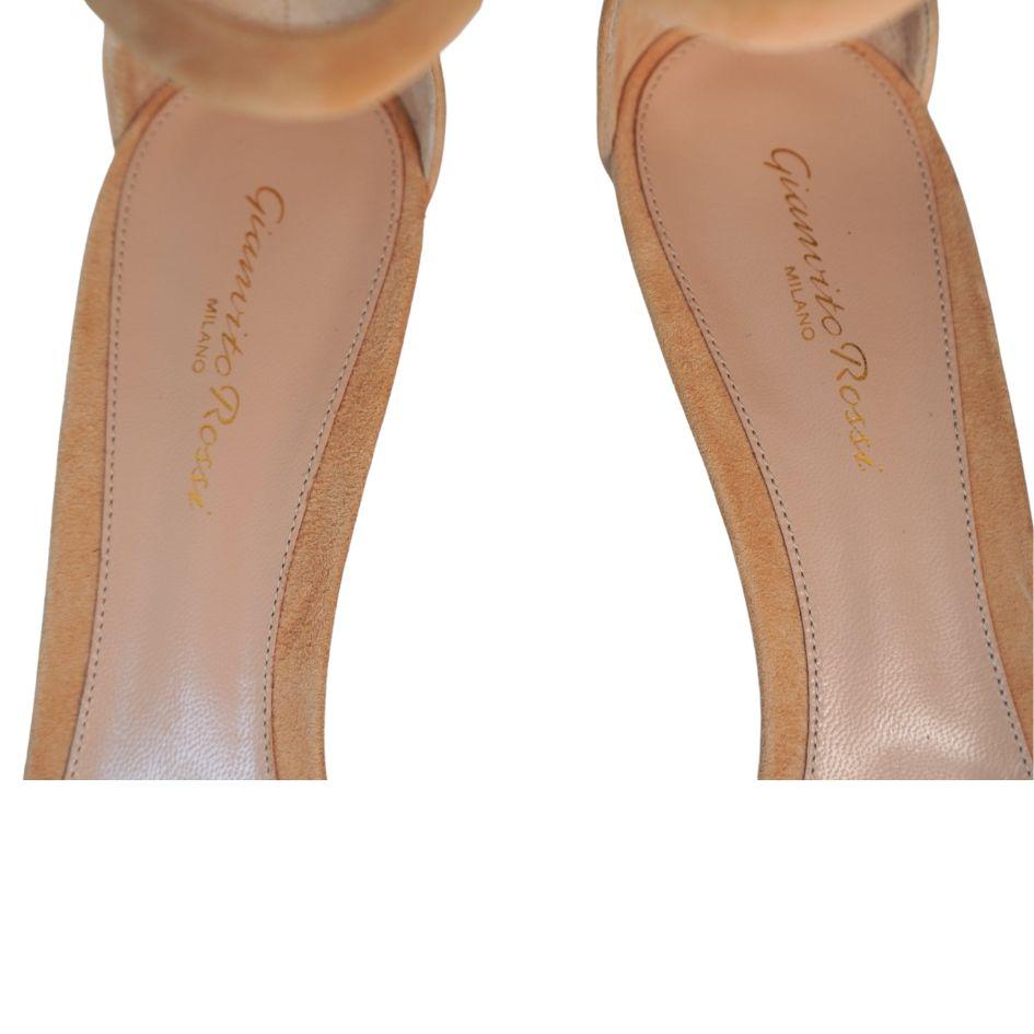 Gianvito Rossi Portofio Nude Suede Heel Sandals In Excellent Condition For Sale In Beverly Hills, CA
