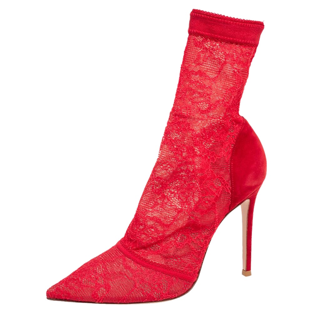 Gianvito Rossi Botines rojos con puntera de ante y encaje talla 38