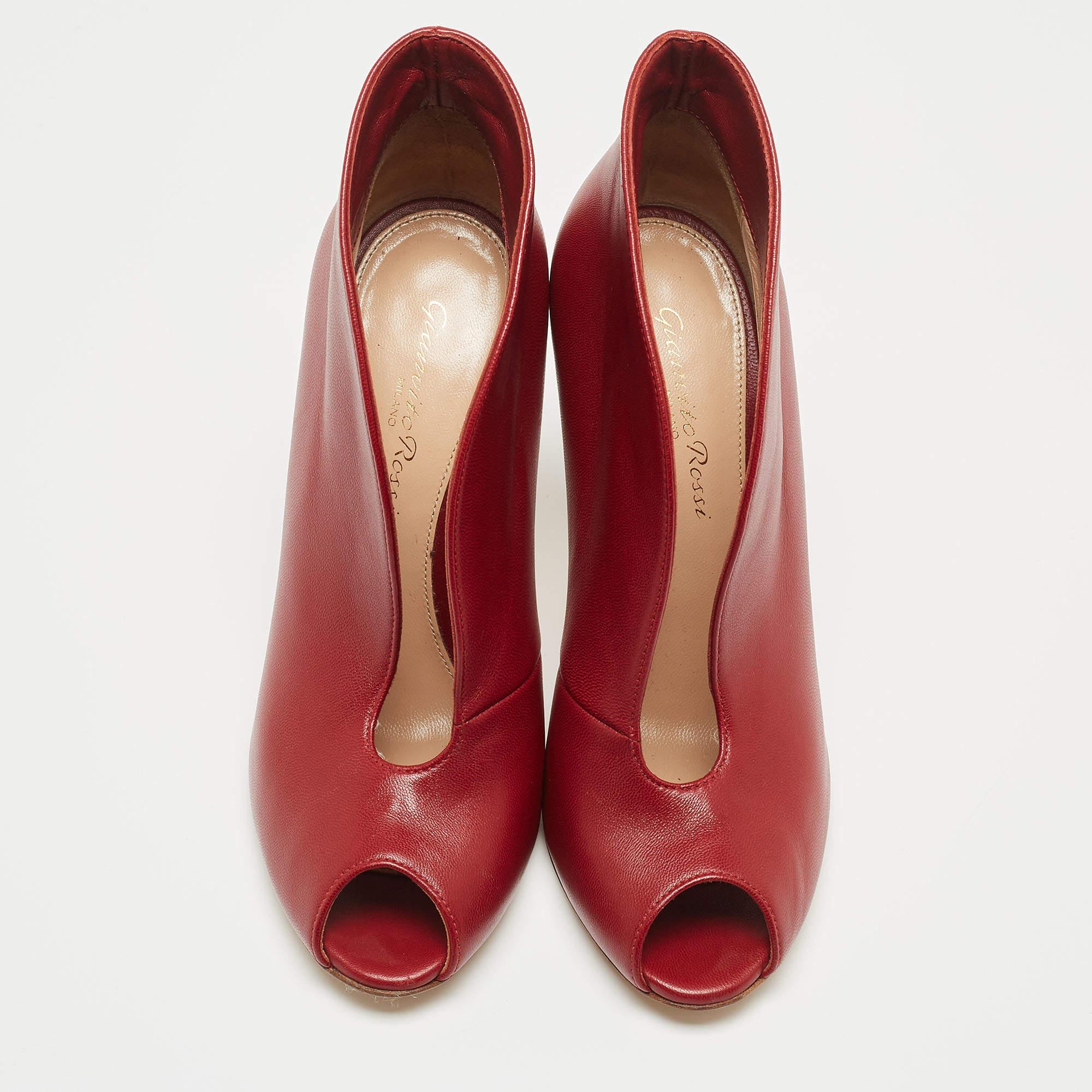 Gianvito Rossi Red Leather Vamp Peep Toe Ankle Booties Size 36 In Good Condition For Sale In Dubai, Al Qouz 2
