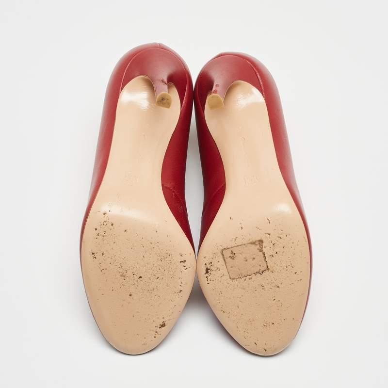 Gianvito Rossi Red Leather Vamp Peep Toe Ankle Booties Size 36 For Sale 3