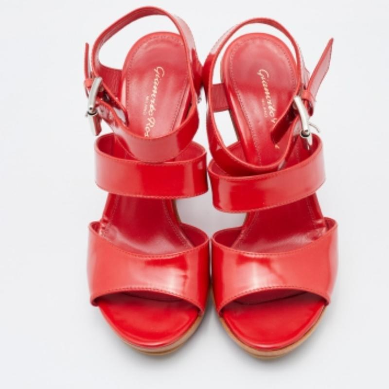 Orange Gianvito Rossi - Sandales à lanières compensées en cuir rouge, taille 37,5 en vente