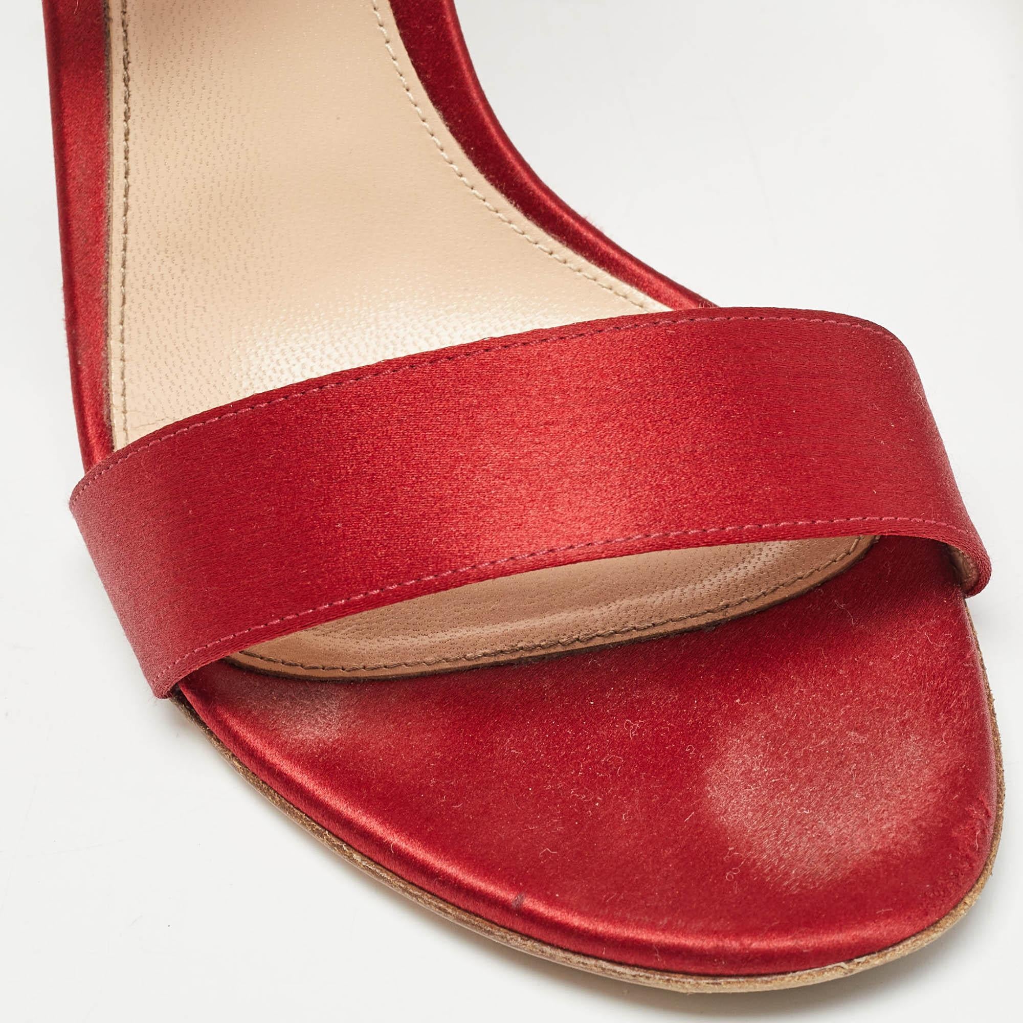 Gianvito Rossi Red Satin Lace Up Gala Open Toe Sandals Size 39.5 For Sale 3