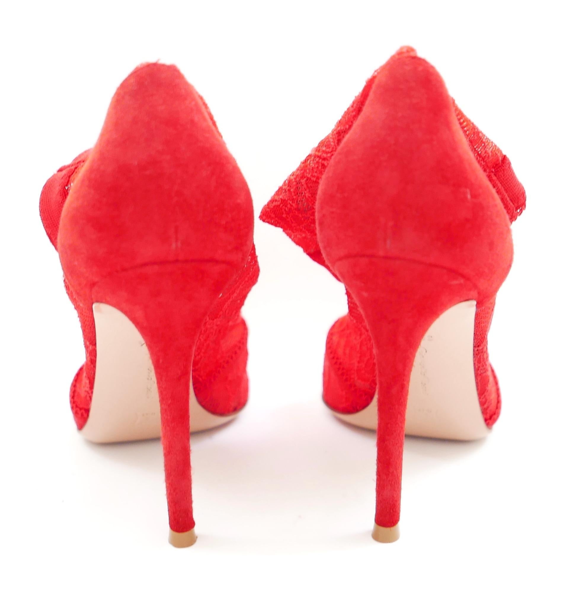 Gianvito Rossi - Bottes chaussettes rouges en dentelle extensible et daim Pour femmes en vente