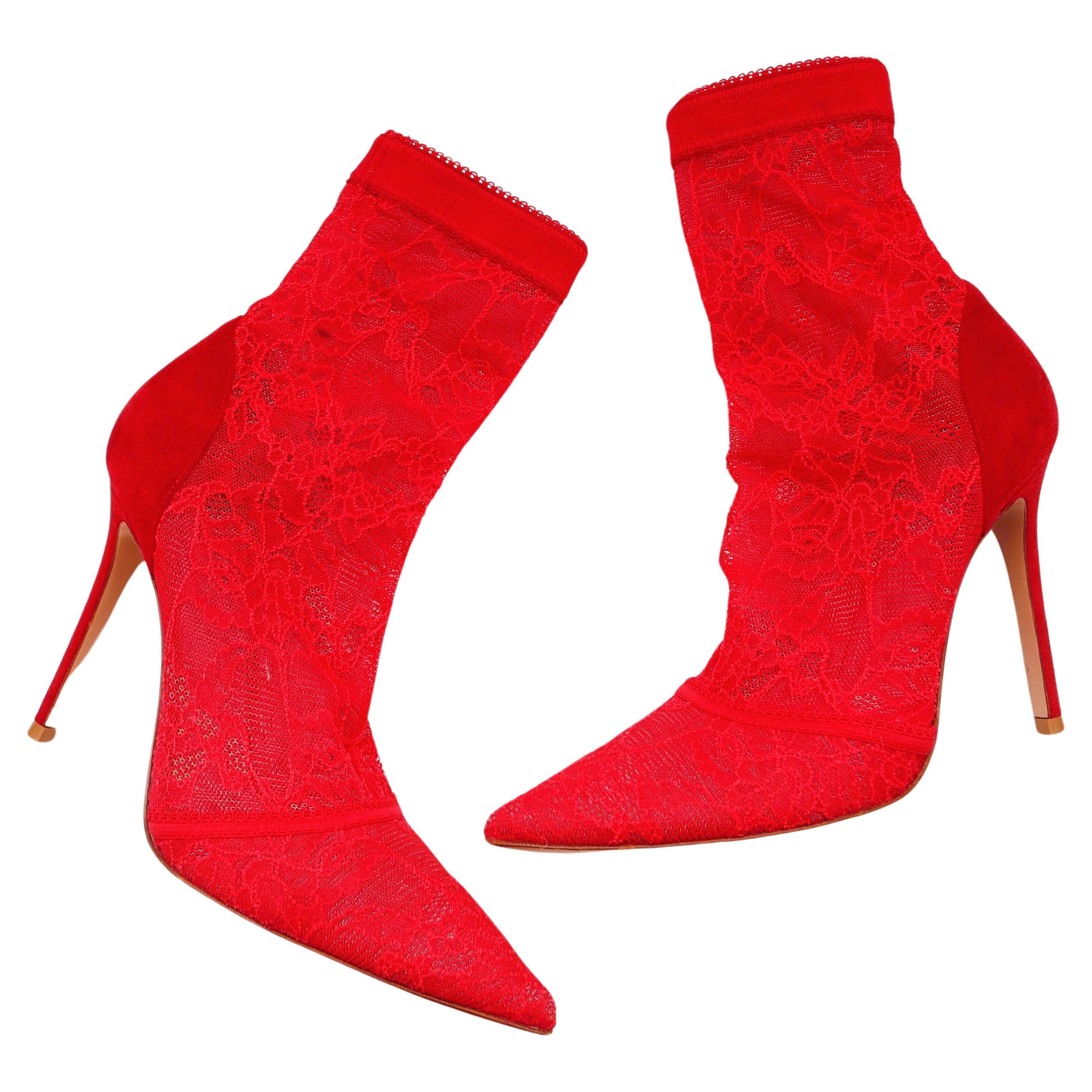 Gianvito Rossi - Bottes chaussettes rouges en dentelle extensible et daim en vente