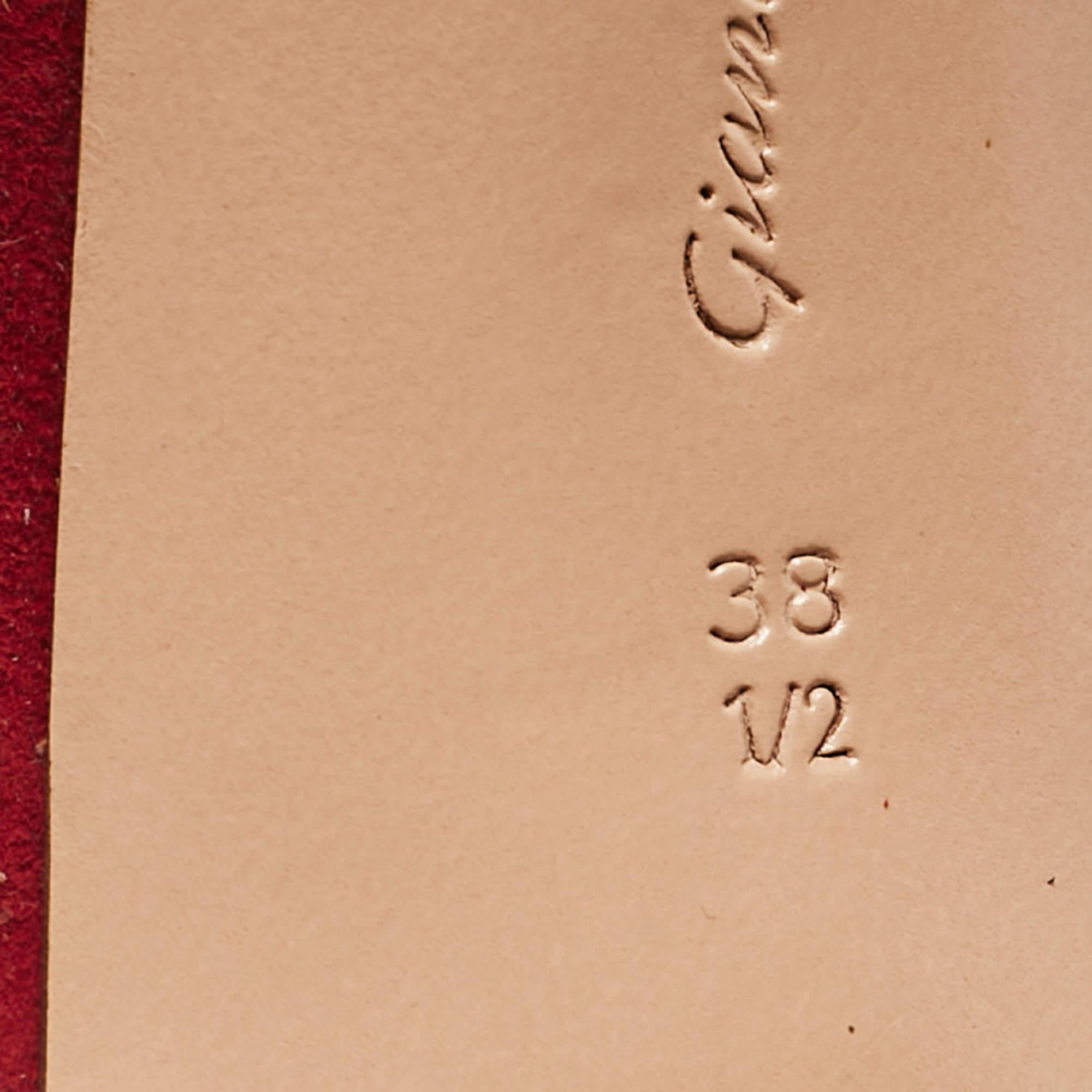 Gianvito Rossi escarpins en daim rouge et plexiglas PVC taille 38,5 Pour femmes en vente