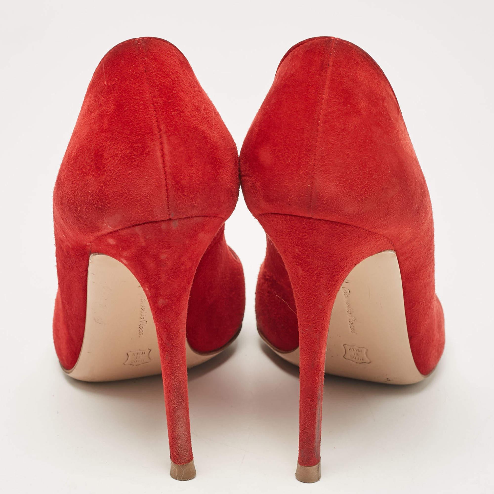 Gianvito Rossi escarpins à bout pointu en daim rouge, taille 37 Pour femmes en vente