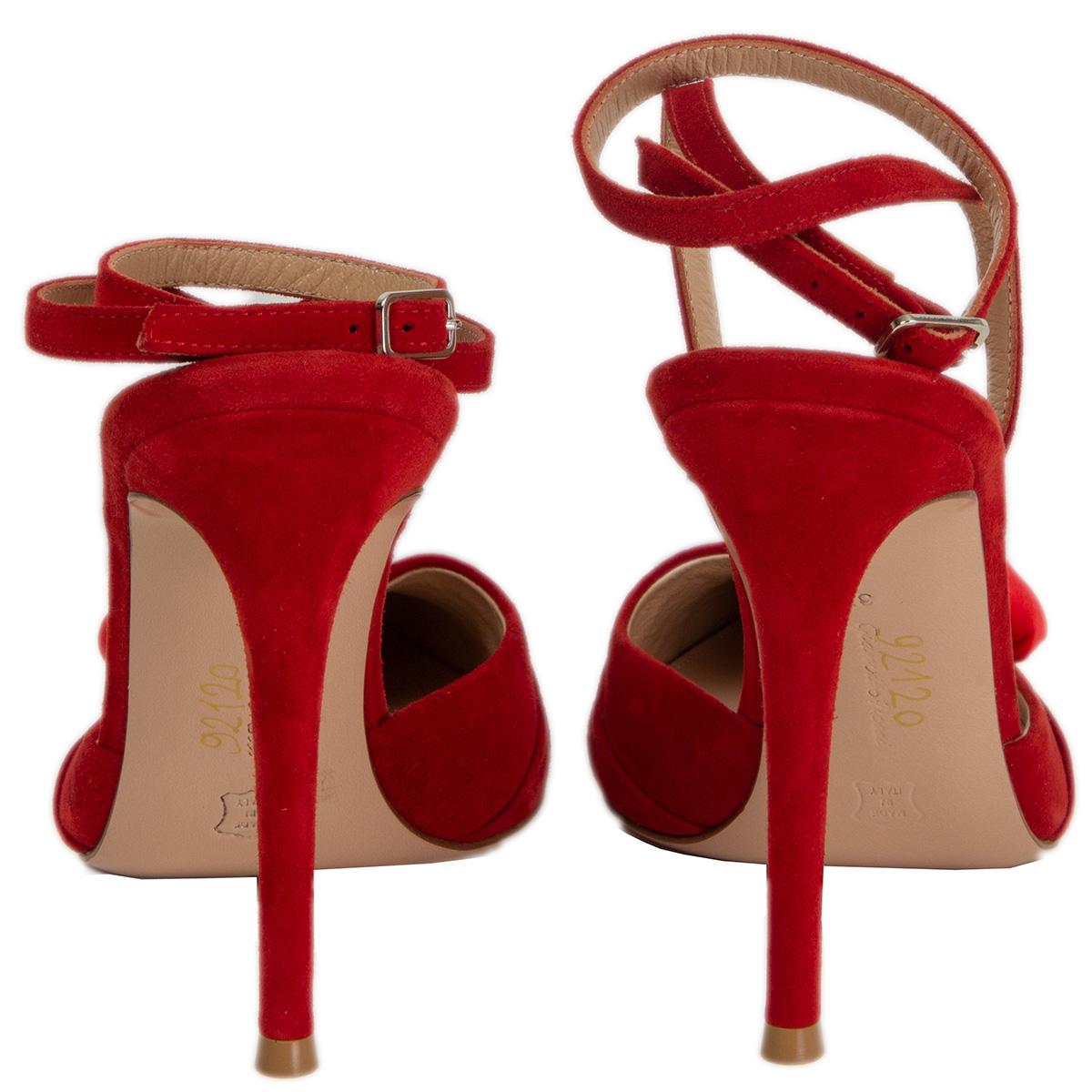 GIANVITO ROSSI red suede SATIN ROSE ANKLE STRAP PUMPS Shoes 37 In New Condition For Sale In Zürich, CH