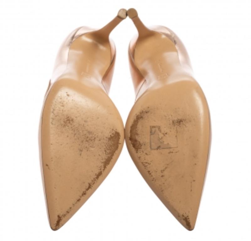 Gianvito Rossi Roségold/Beige Leder- und Wildleder-Pumps mit spitzer Zehe Größe 39 im Angebot 3