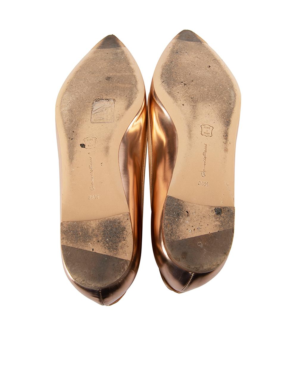 Women's Gianvito Rossi Rose Gold Leather Ballet Flats Size IT 36.5 For Sale