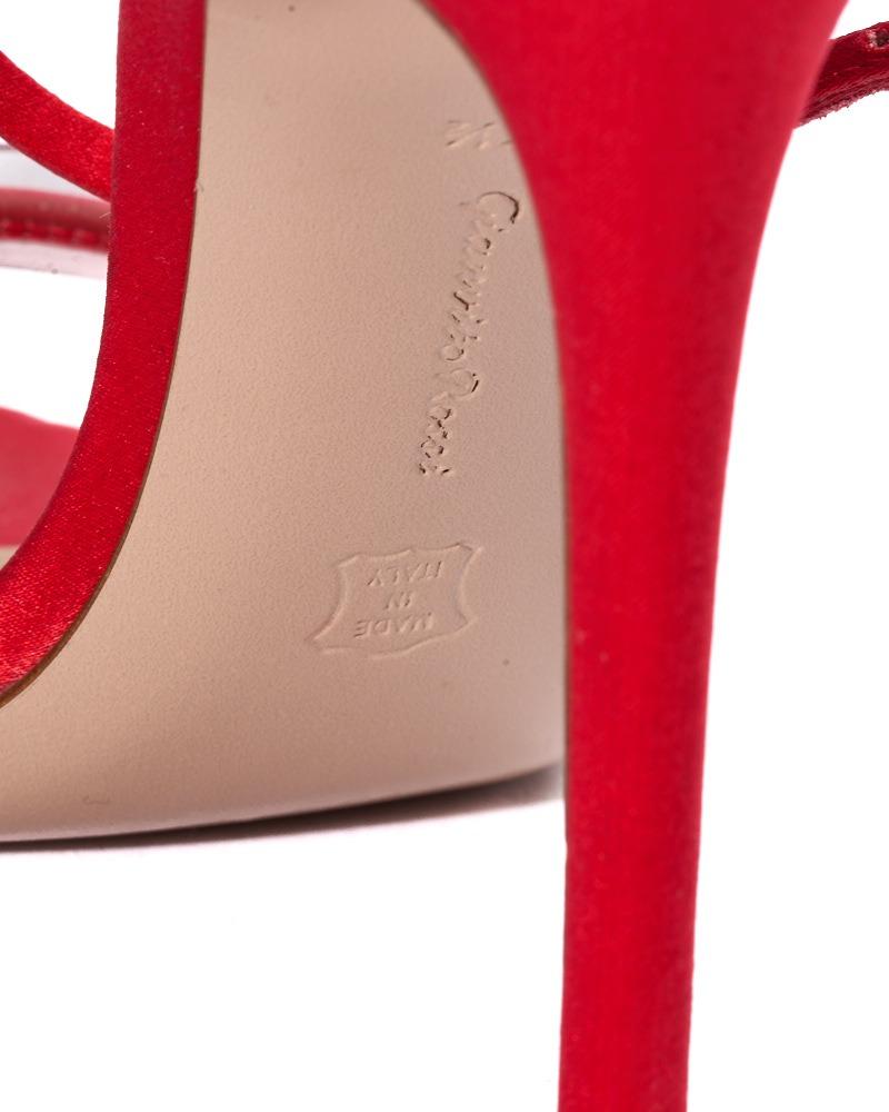 Gianvito Rossi Sandalia String Satén Rojo en venta 2