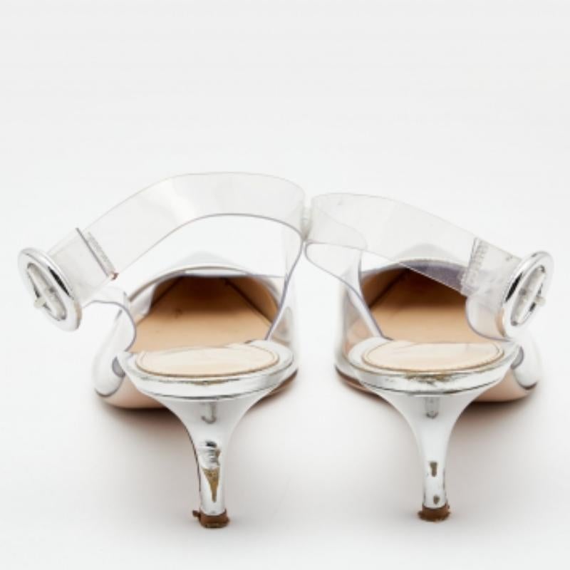 Gianvito Rossi Silberne Slingback-Pumps aus Leder und PVC Größe 40 Damen im Angebot