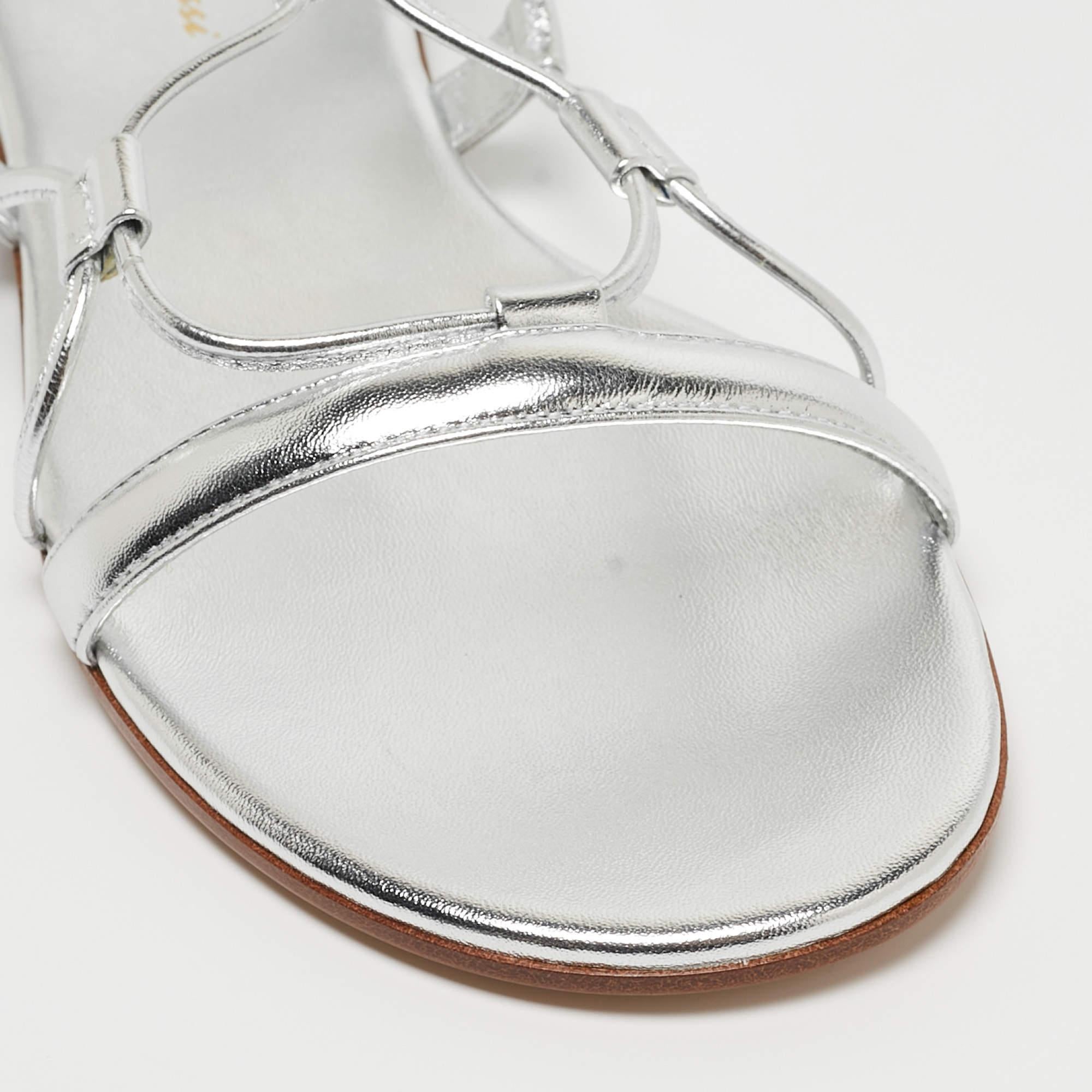 Gianvito Rossi Silver Leather Ankle Wrap Flat Sandals Size 37 For Sale 1