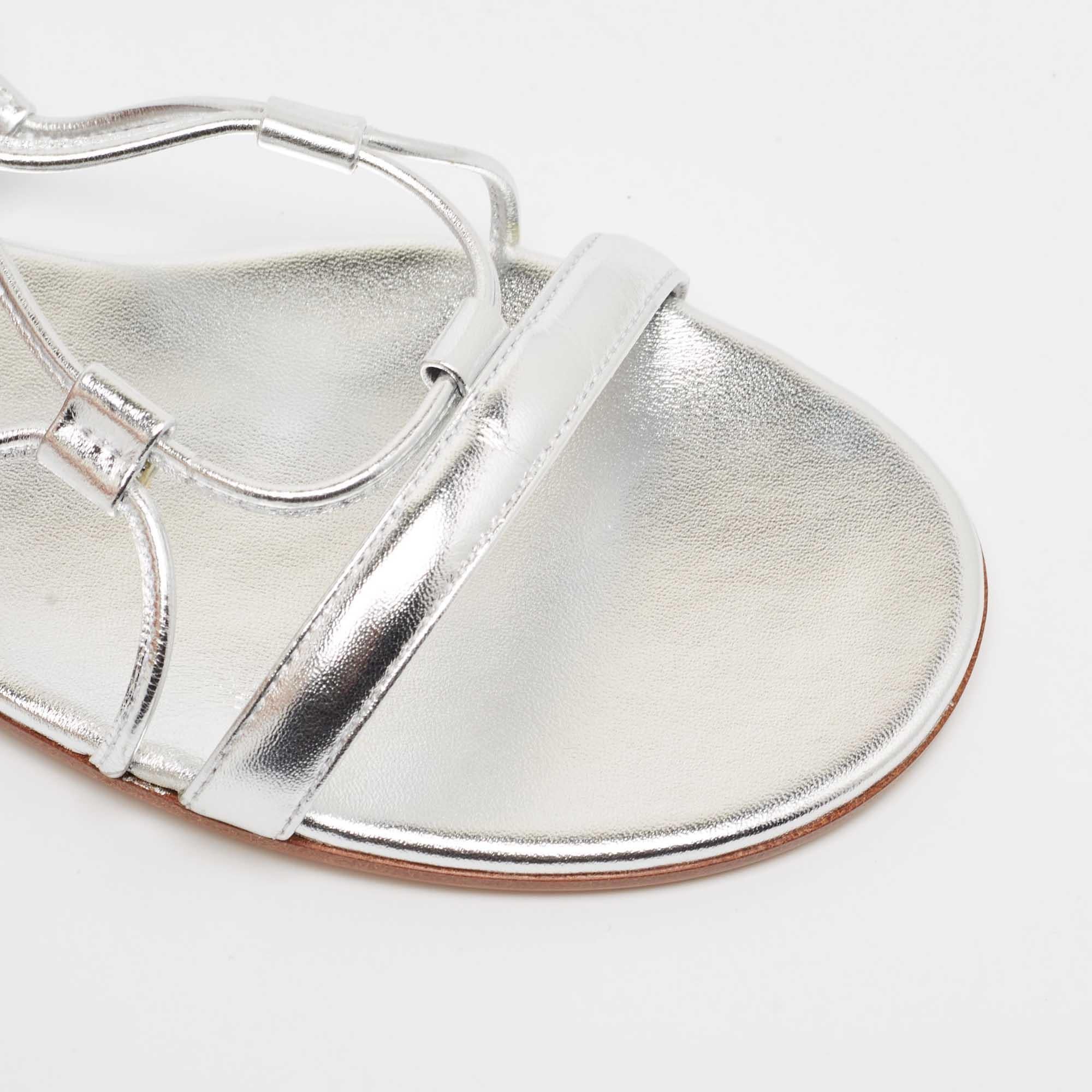 Gianvito Rossi Silver Leather Giza Flat Sandals Taglia 37 in vendita 2