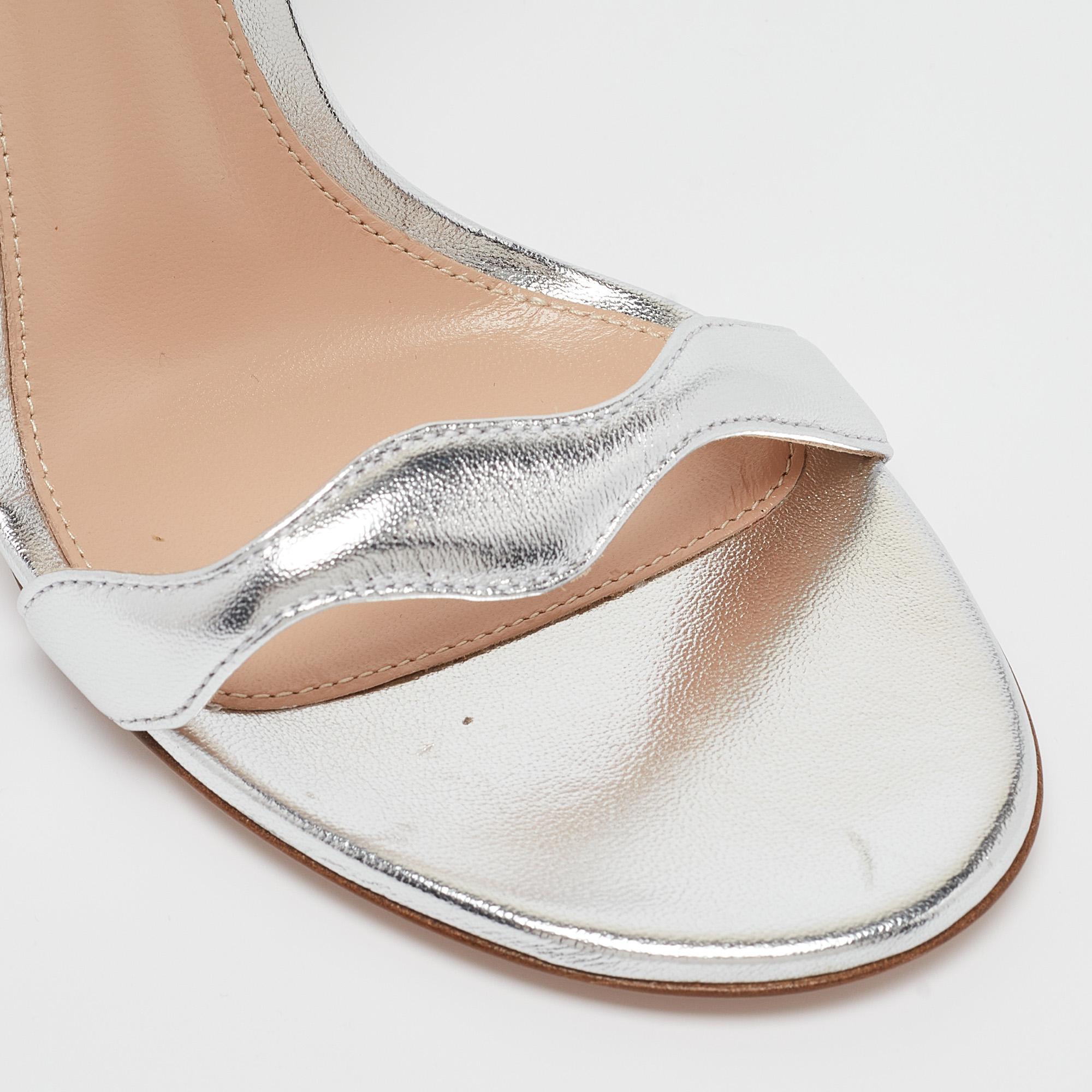 Gianvito Rossi Silver Leather Wavy Ankle Tie Sandals Size 37.5 For Sale 2