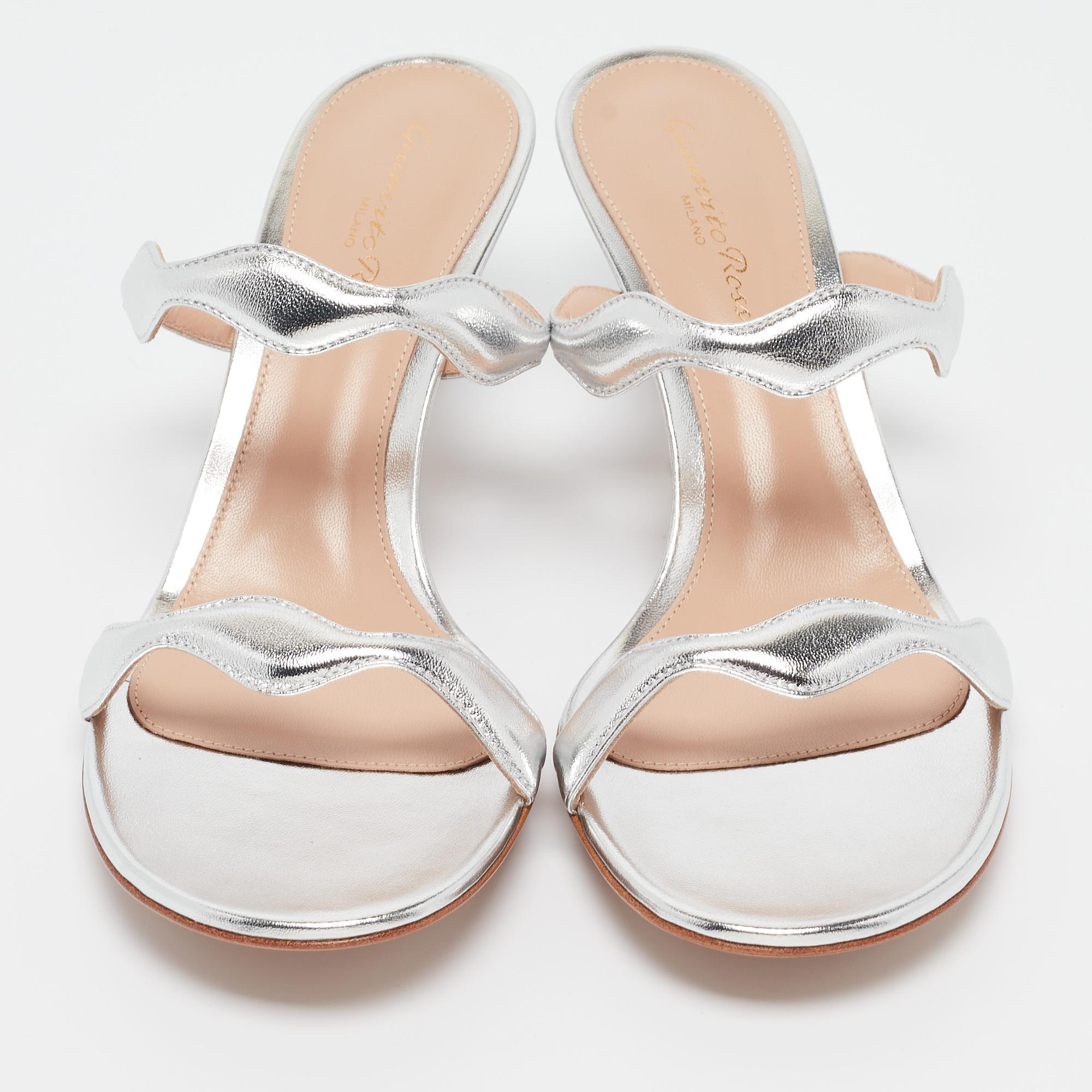 Gianvito Rossi Sandalias onduladas de piel plateada talla 38.5 Plata