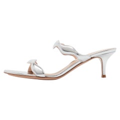 Gianvito Rossi - Sandales ondulées en cuir argenté, taille 38.5