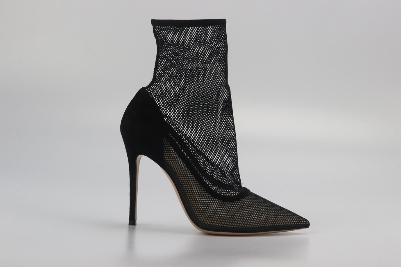 Gianvito Rossi Stretch Mesh And Suede Ankle Boots. Black. Pull on. Does not come with - dustbag or box. EU 39 (UK 6, US 9). Insole: 9.8 in. Heel Height: 3.4 In. Condition: New without box.
