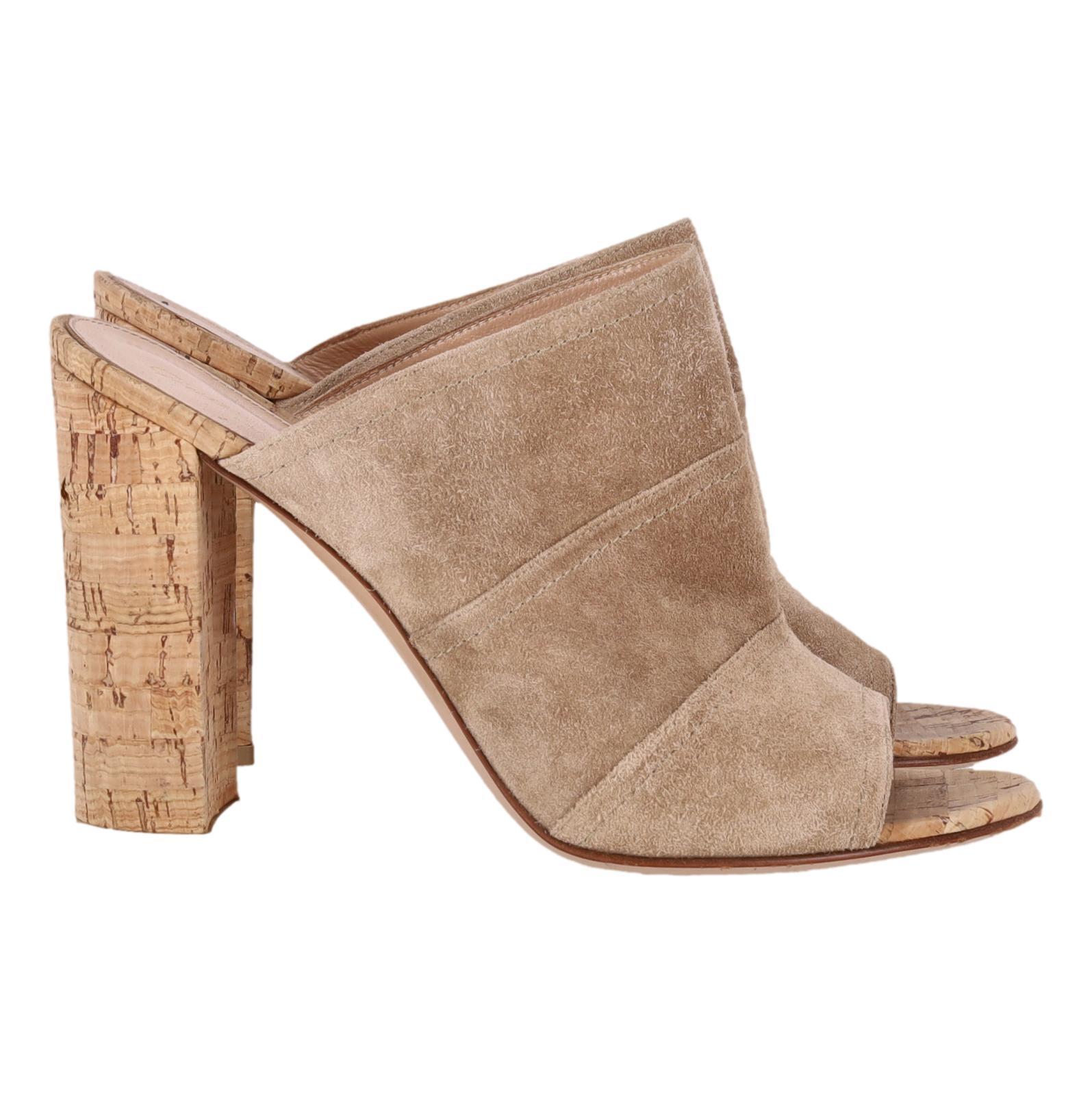 Marron Gianvito Rossi - Mules à talons en liège et en daim en vente