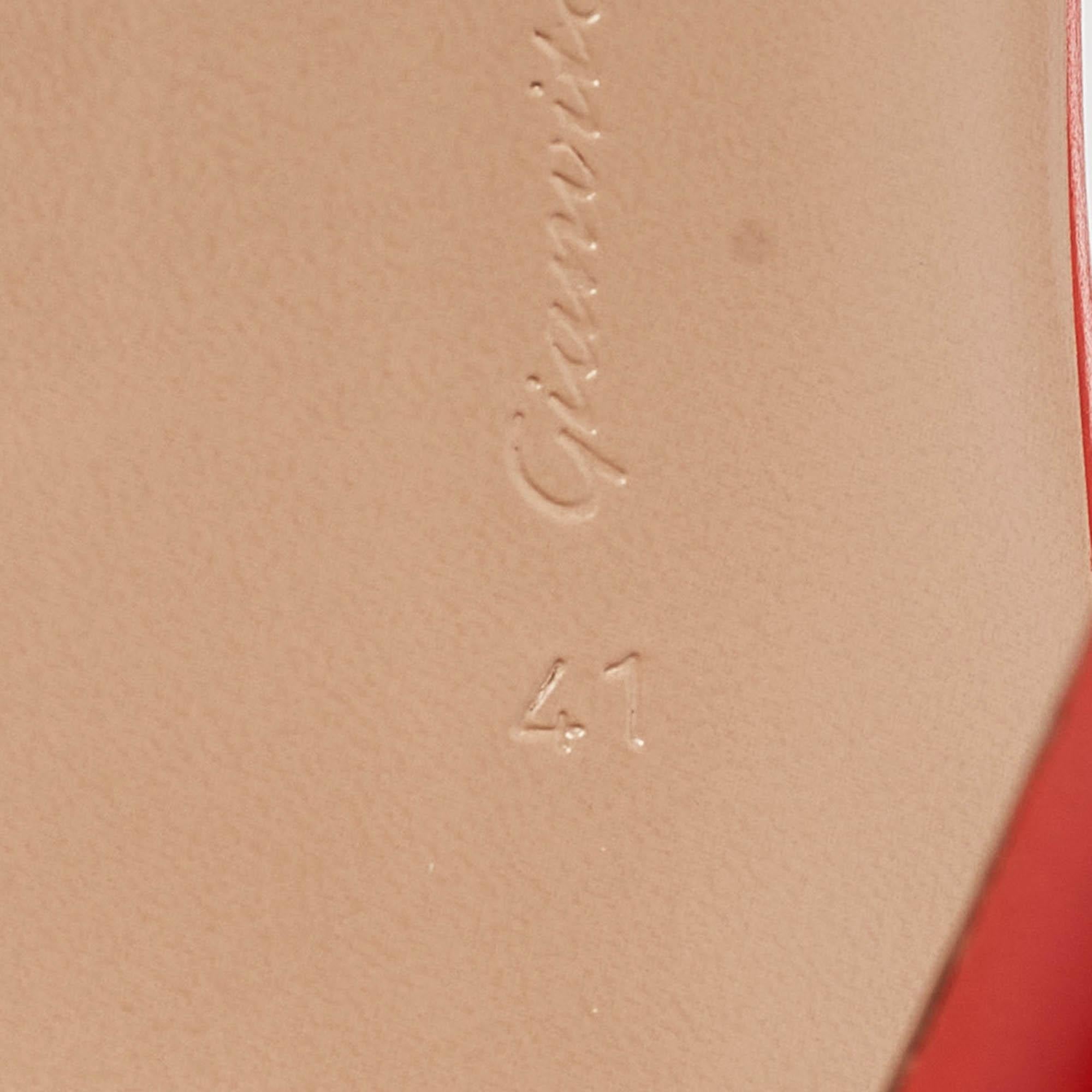 Gianvito Rossi Sandali Skye in pelle e PVC trasparente misura 41 in vendita 3