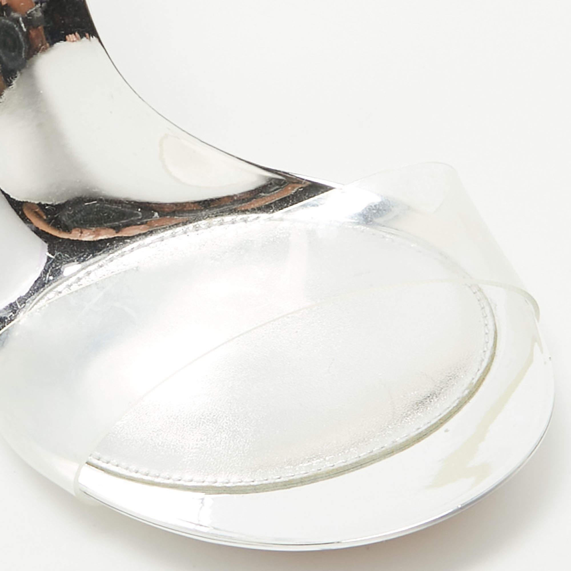 Gianvito Rossi Transparent PVC and Leather Spice Sandals Size 39.5 In New Condition For Sale In Dubai, Al Qouz 2