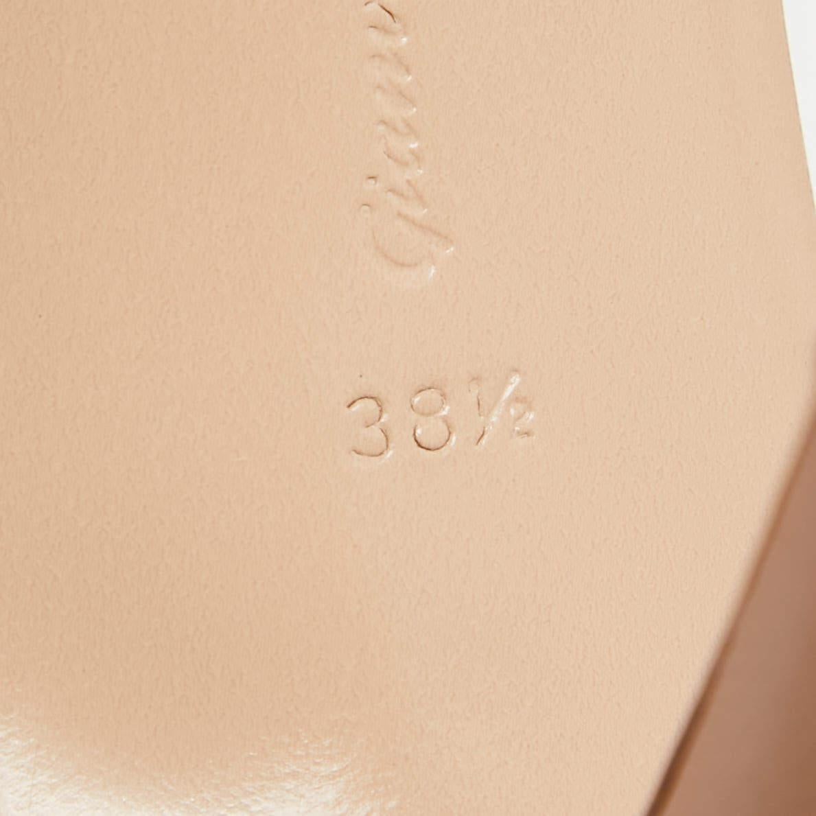 Gianvito Rossi Transparent PVC Elle Slide Sandals Size 38.5 In Good Condition For Sale In Dubai, Al Qouz 2
