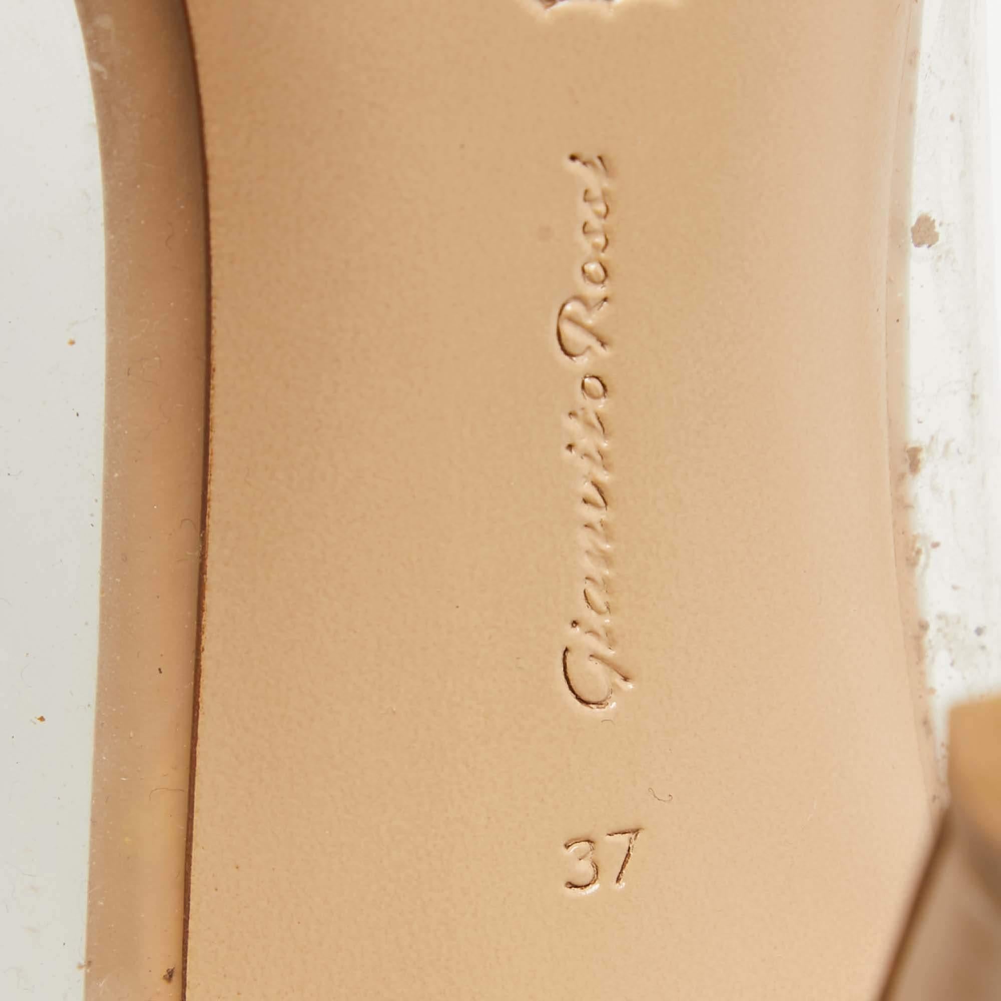 Gianvito Rossi Tricolor Leather and PVC Plexi Pumps Size 37 For Sale 3