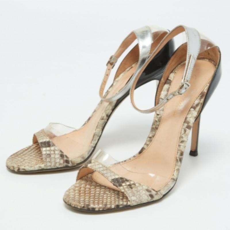 Gianvito Rossi Tricolor Patent Leather, Python & PVC Ankle Strap Sandals Size 38 In Good Condition For Sale In Dubai, Al Qouz 2