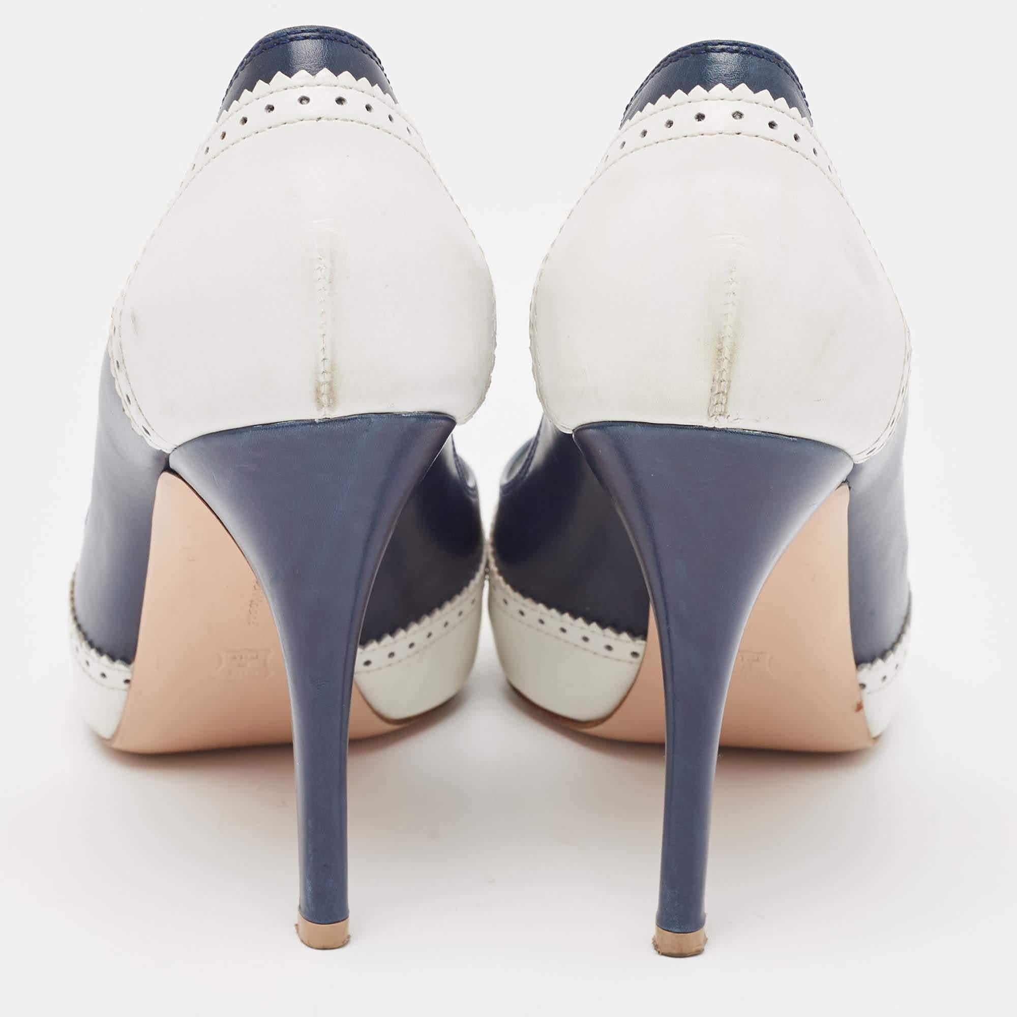 Women's Gianvito Rossi White/Blue Leather Peep Toe Pumps Size 38 For Sale