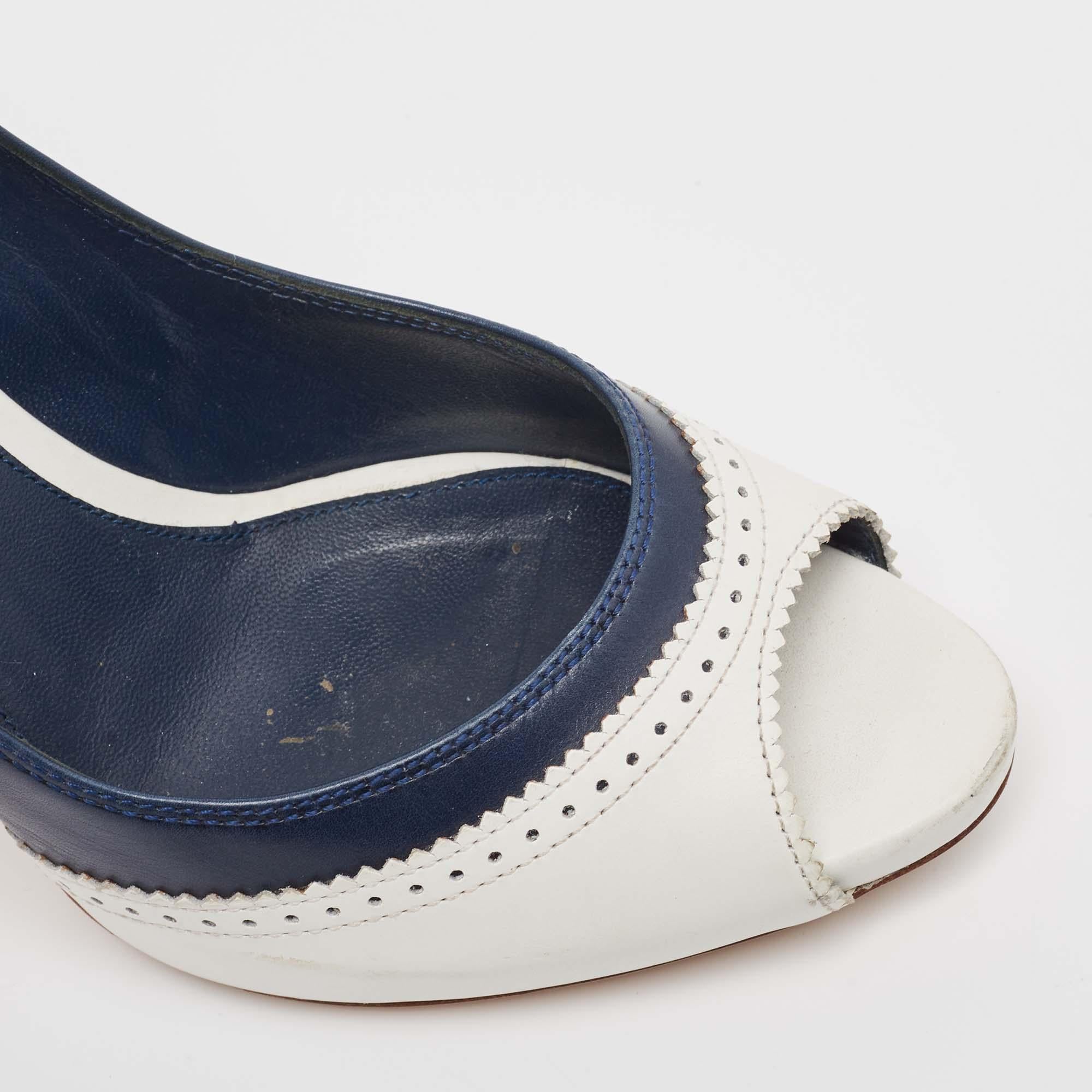 Gianvito Rossi White/Blue Leather Peep Toe Pumps Size 38 For Sale 2