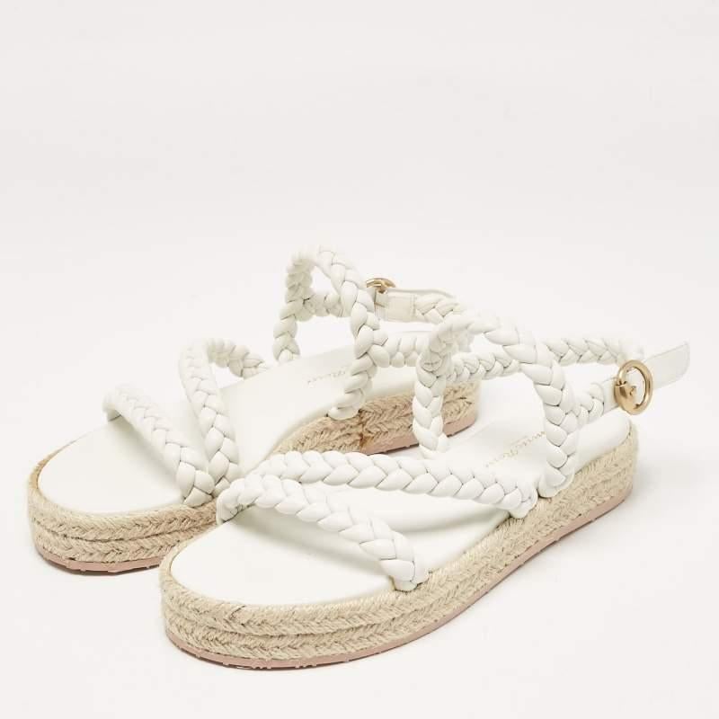 These Gianvito Rossi espadrilles exude cool summer vibes while giving all the comfort to your feet. They have a strappy braided design and rubber soles.