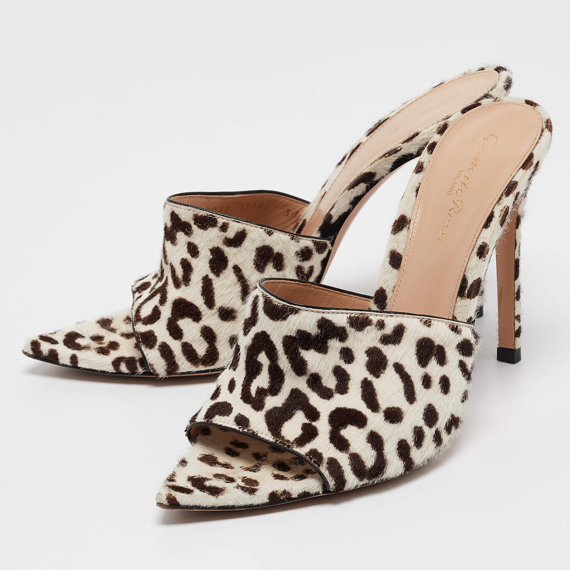 These sandals will frame your feet in an elegant manner. Crafted from quality materials  they flaunt a classy display  comfortable insoles and durable heels.