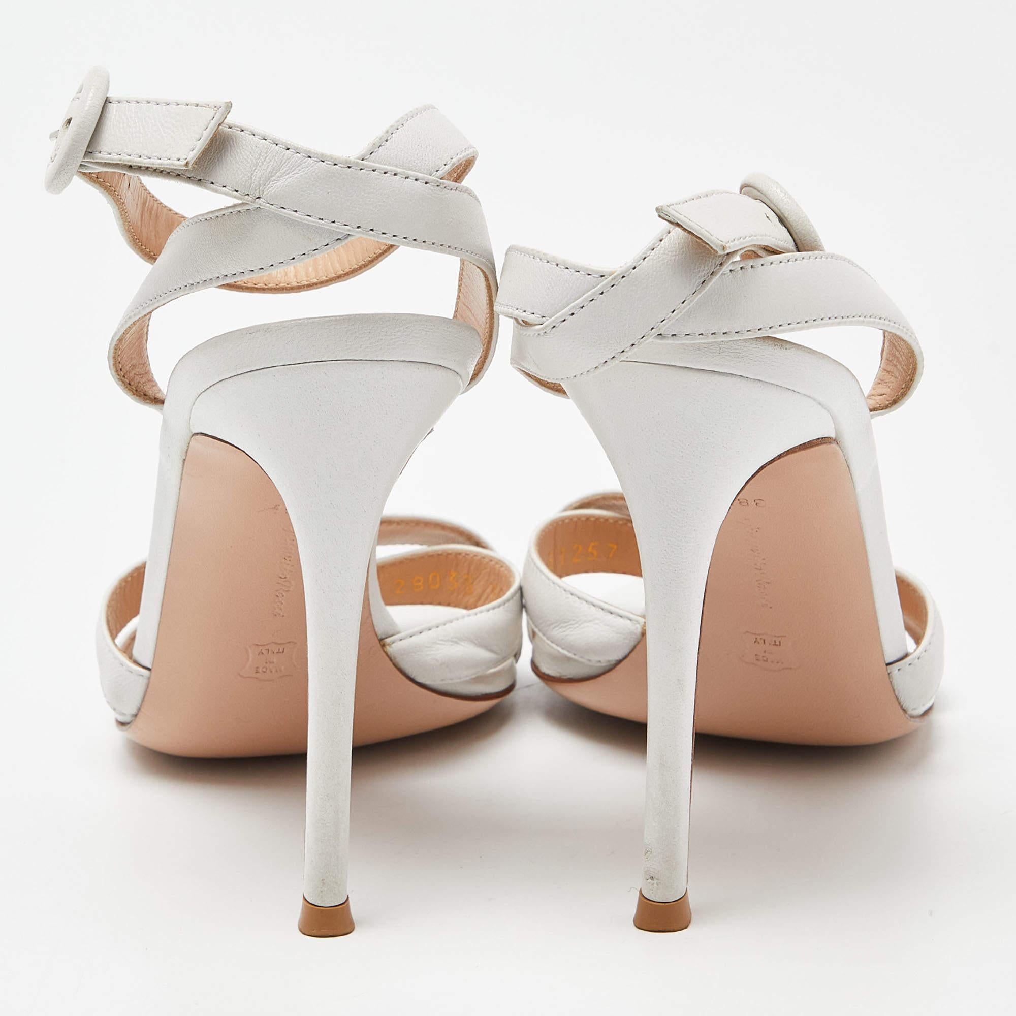 Gianvito Rossi White Leather Ankle Strap Sandals Size 38.5 For Sale 4