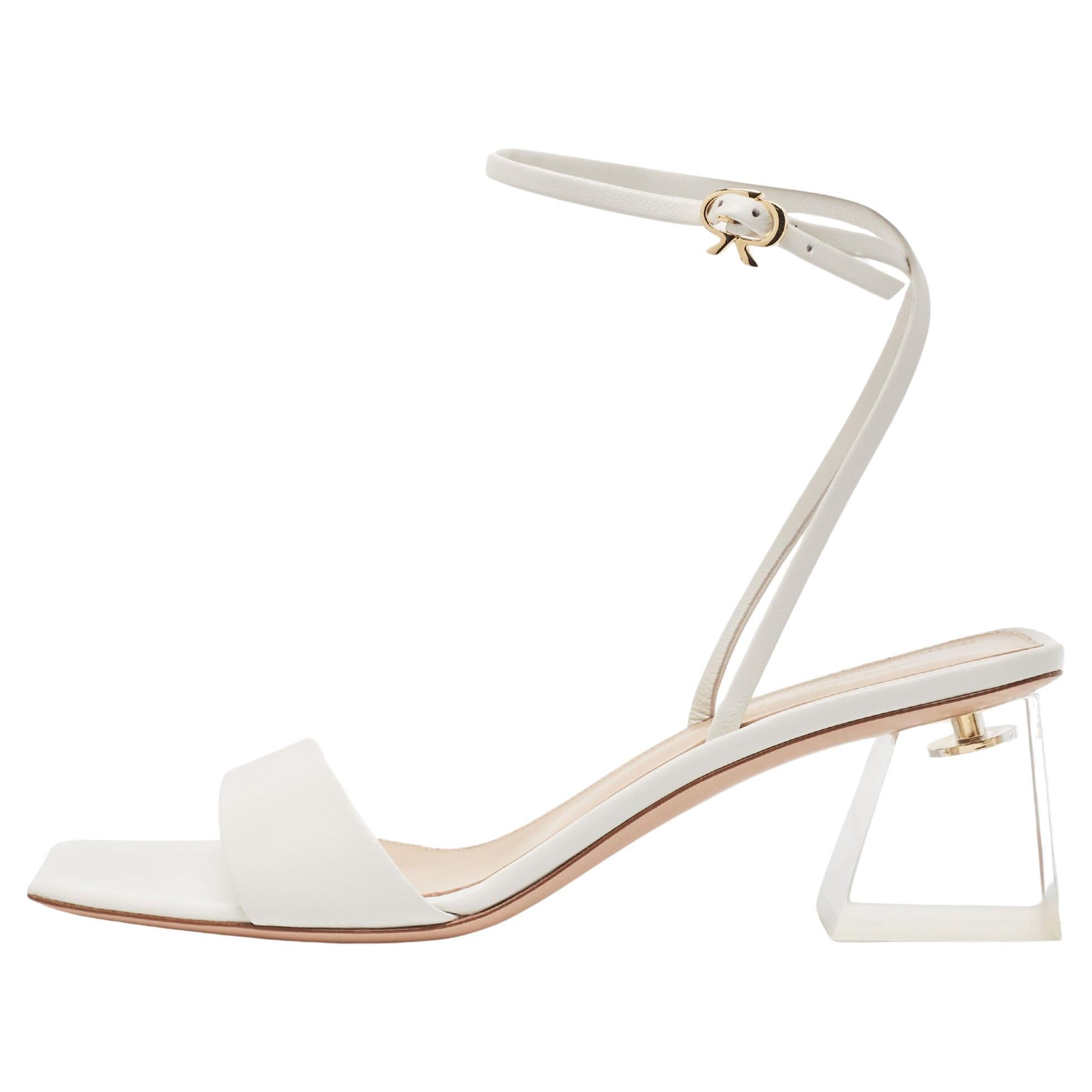Gianvito Rossi White Leather Cosmic Sandals Size 39 For Sale