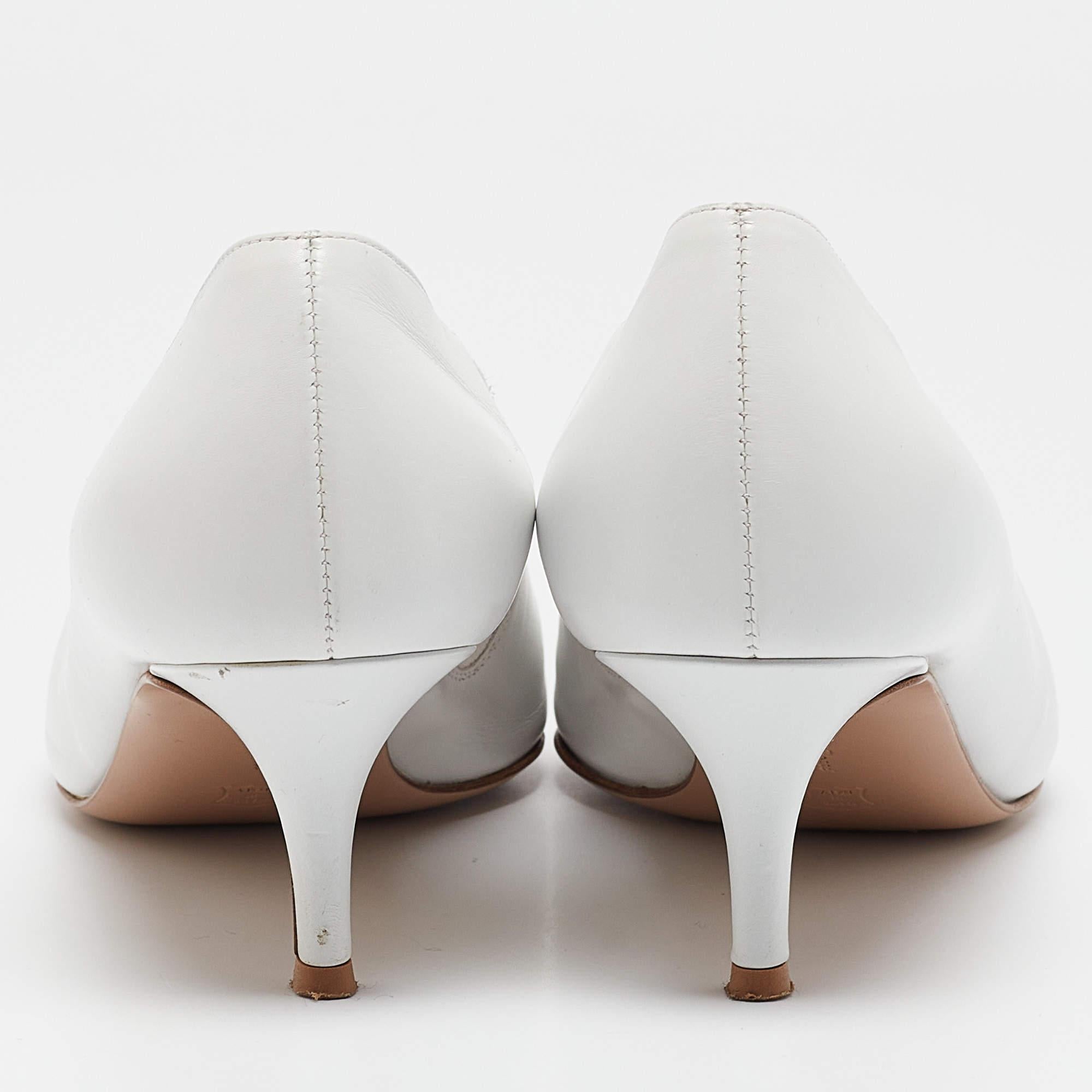 Gianvito Rossi escarpins à bout pointu en cuir blanc, taille 38,5 Pour femmes en vente