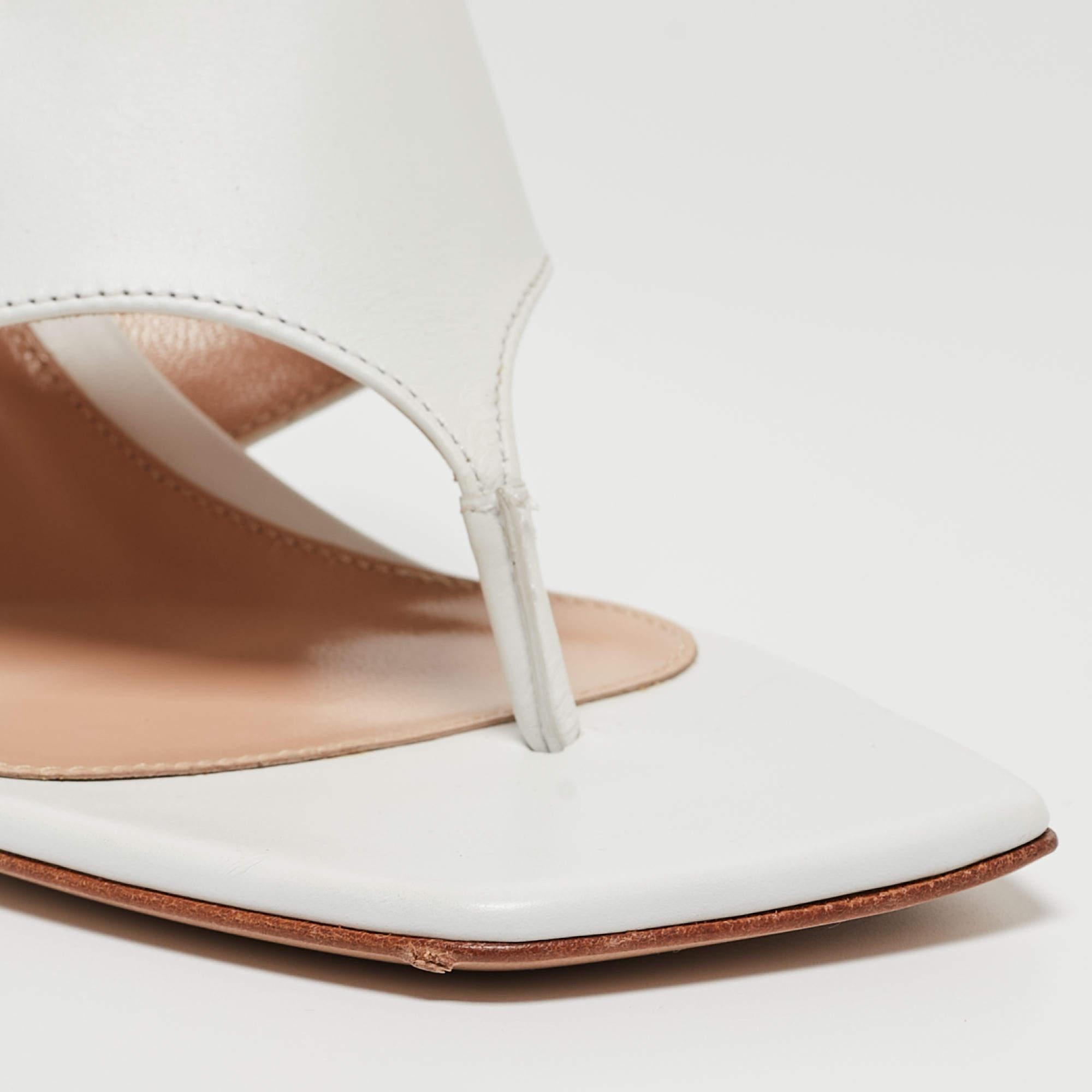 Gianvito Rossi White Leather Thong Slide Ankle Strap Sandals Size 38 For Sale 2