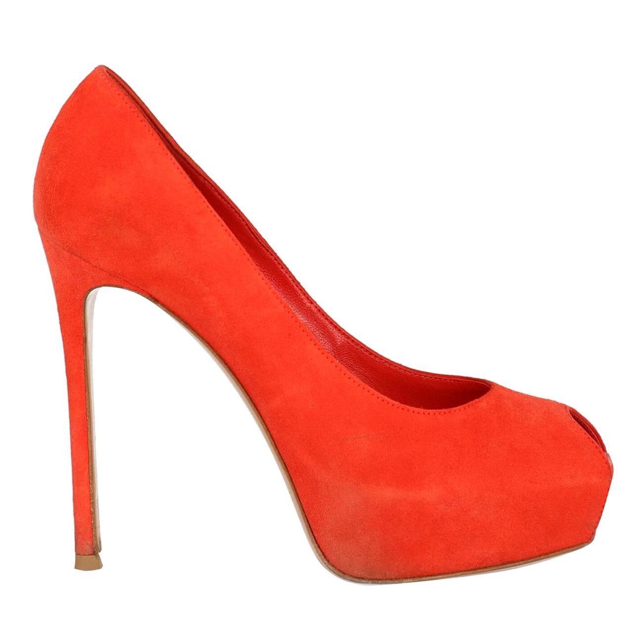 Gianvito Rossi Woman Pumps Red Leather IT 37 For Sale