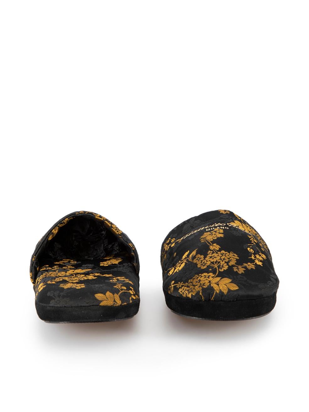 Gianvito Rossi Women's Black Floral Pattern Slides In Good Condition For Sale In London, GB
