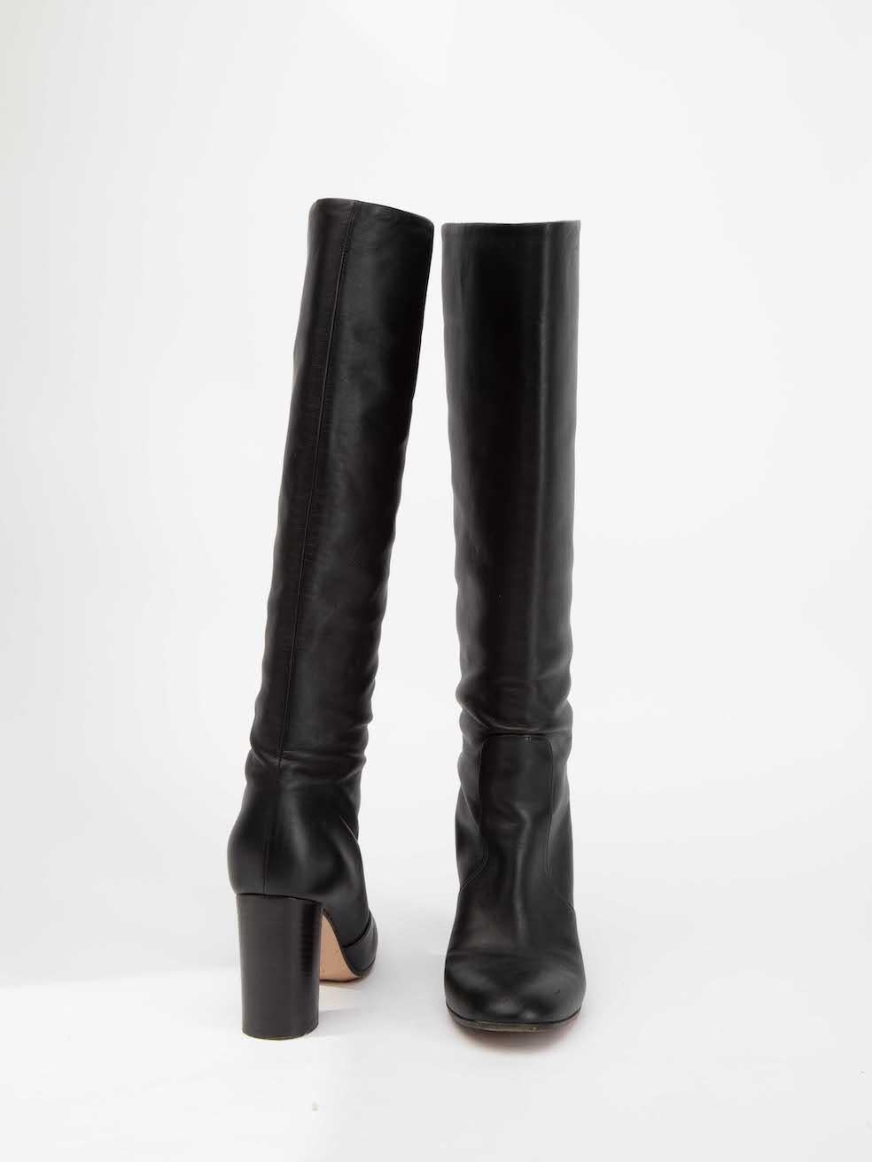 Gianvito Rossi Women's Black Leather Round Toe Knee High Boots In Good Condition For Sale In London, GB