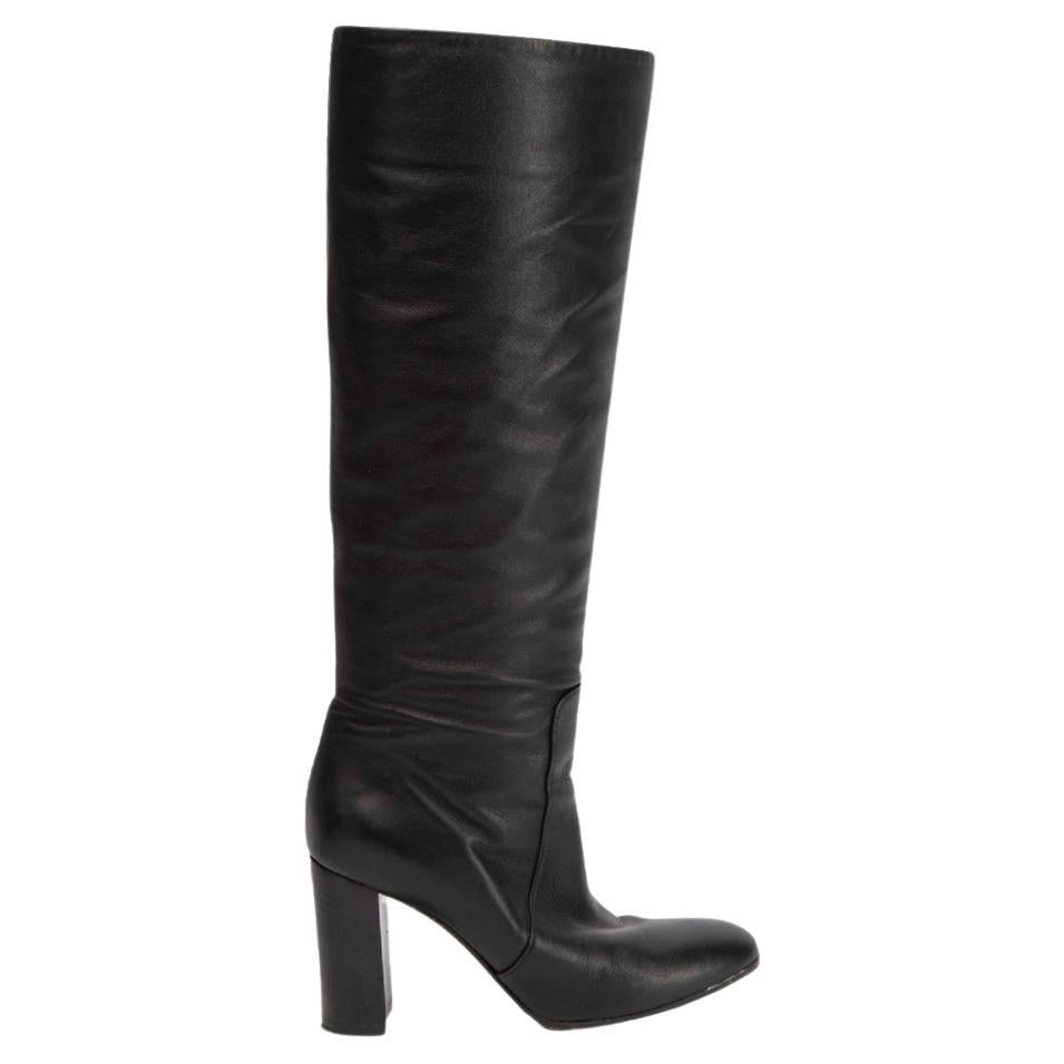 Gianvito Rossi Women's Black Leather Round Toe Knee High Boots For Sale