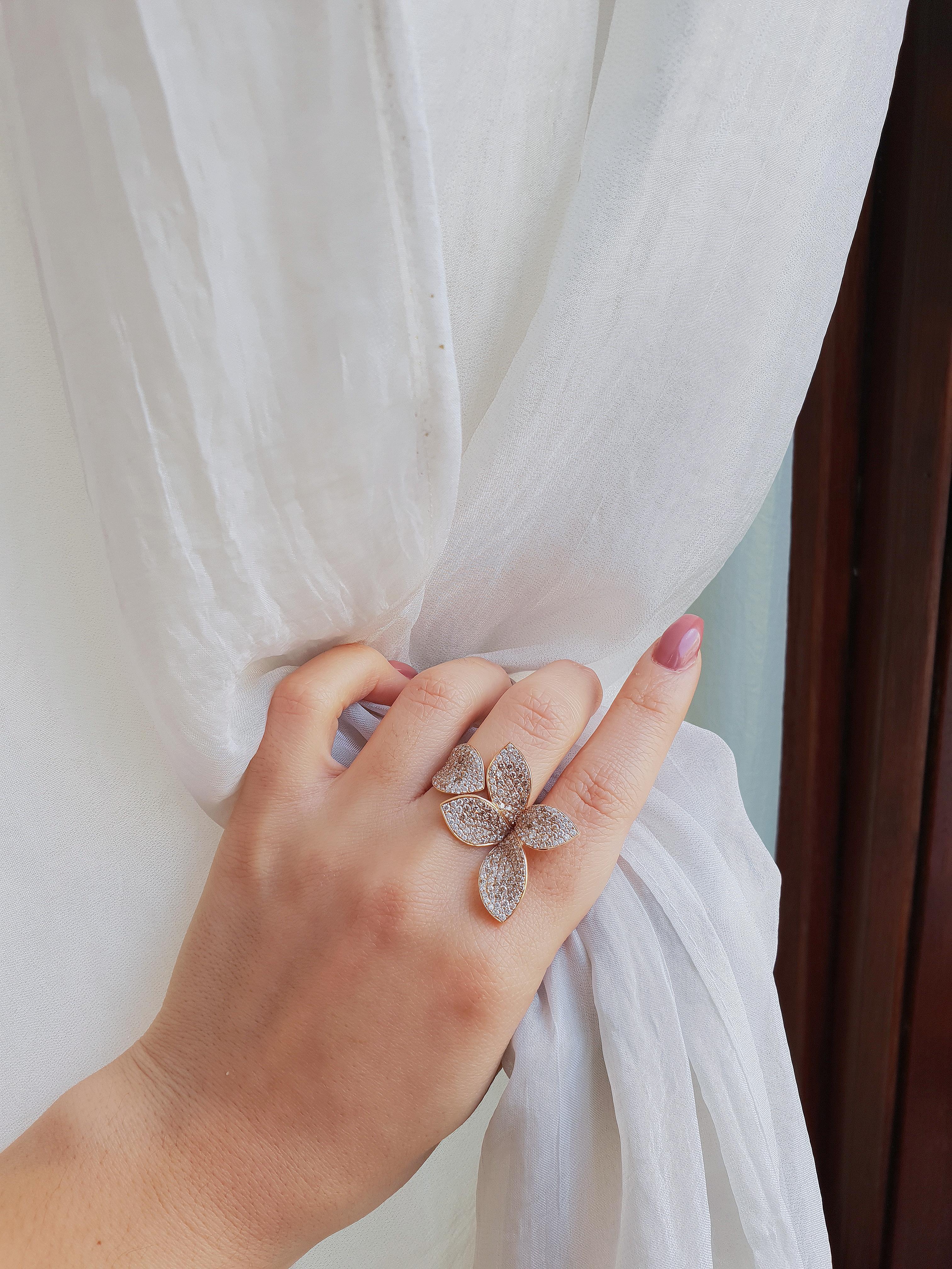 Brilliant Cut Giardini Segreti Ring in 18k Rose Gold with White and  Champagne diamonds For Sale