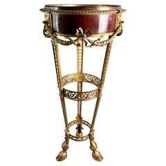 Jardinera francesa «Athénienne» de Napoleón III, de bronce dorado y caoba, siglo XIX