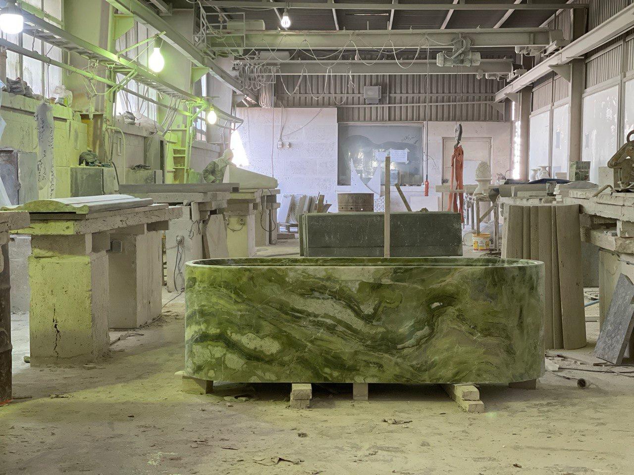 Giardino di Smeraldo Bañera Por L'atelier Arman Safavi en venta 3
