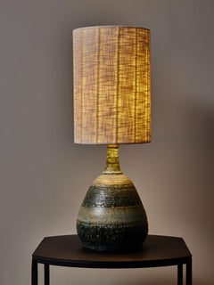 Lampe de bureau Giarusso en céramique bleu foncé avec abat-jour Dedar