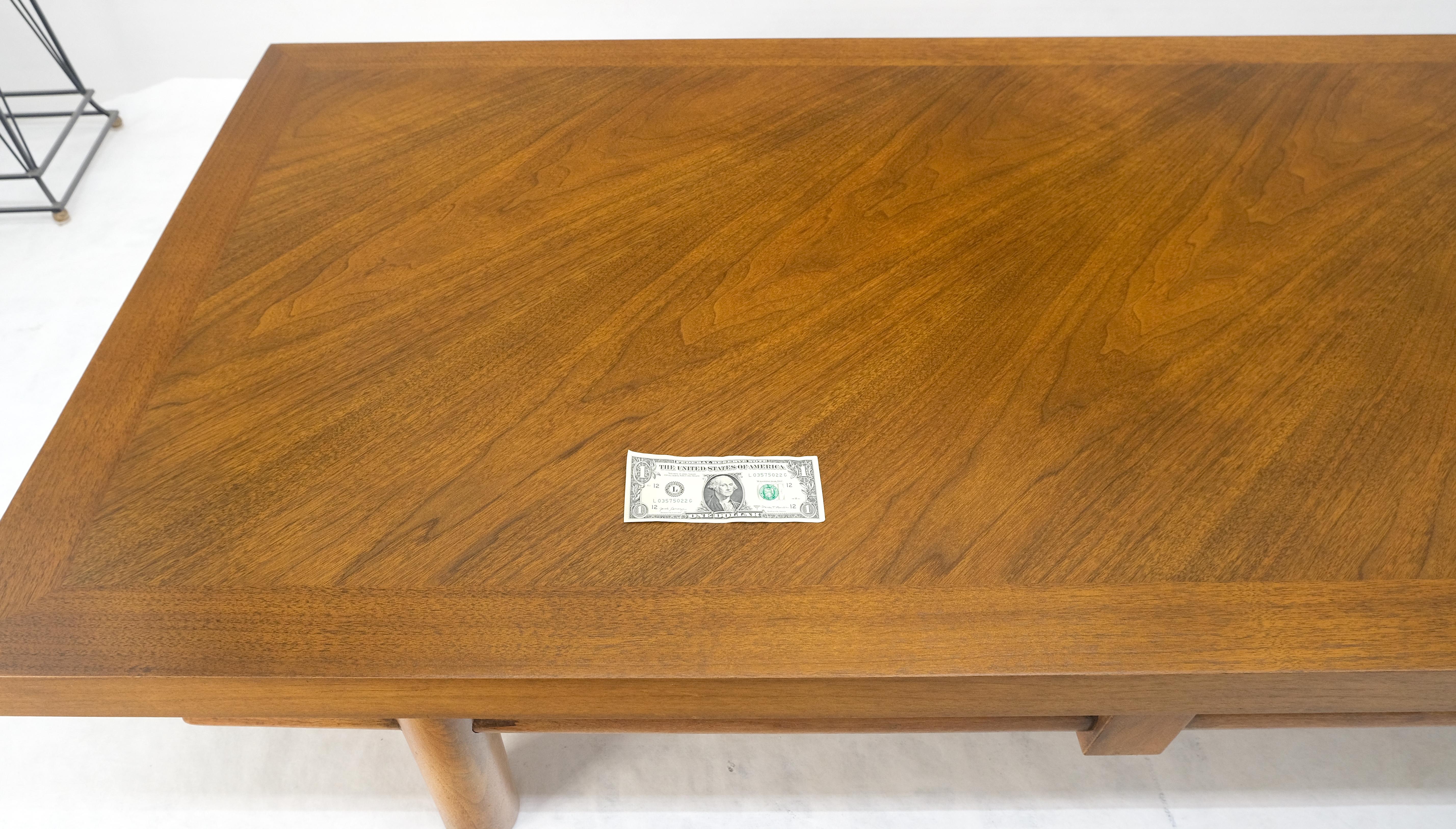 Gibbings for Widdicomb Table basse géante en noyer américain Light 9.5' Long MINT en vente 5