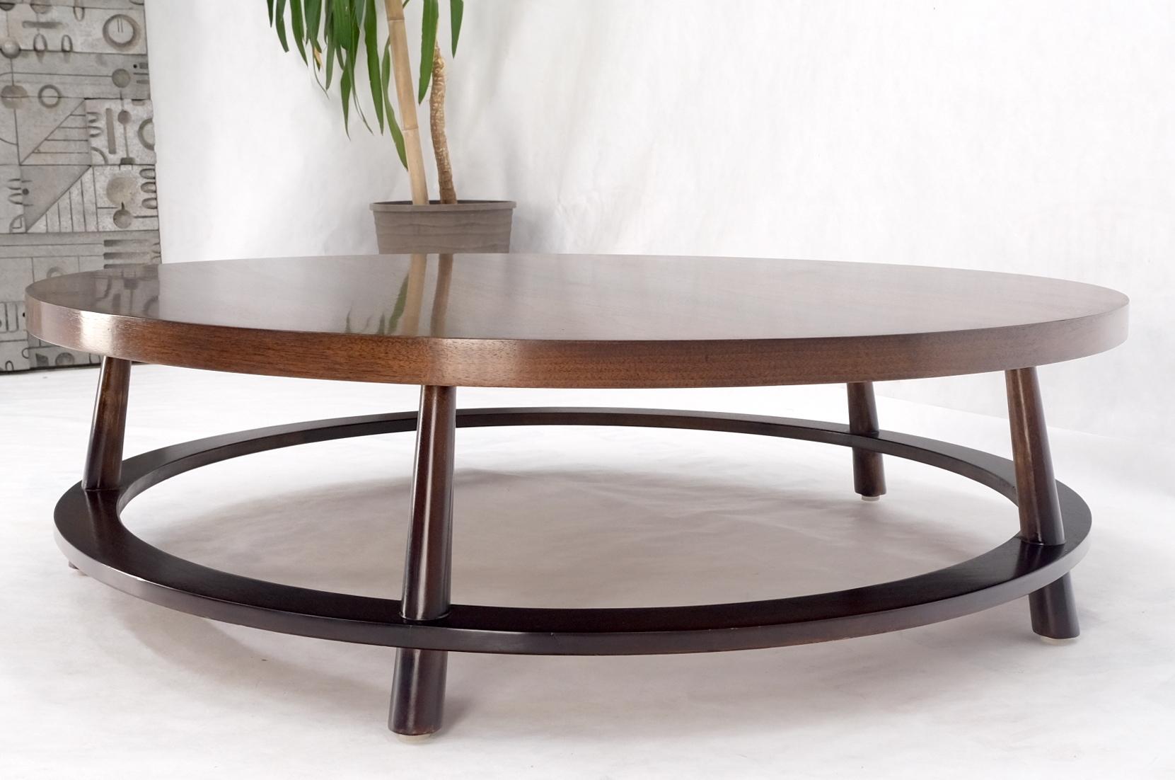 Gibbings for Widdicomb Mid-Century Modern Round Walnut Coffee Table Tapered Legs For Sale 4