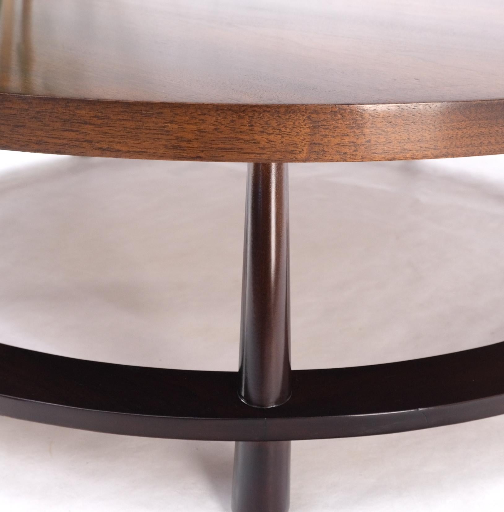 20th Century Gibbings for Widdicomb Mid-Century Modern Round Walnut Coffee Table Tapered Legs For Sale