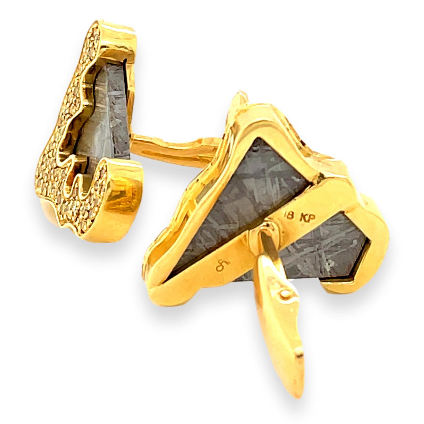 Brilliant Cut Gibeon Meteorite and Gold Cufflinks with Yellow Diamonds