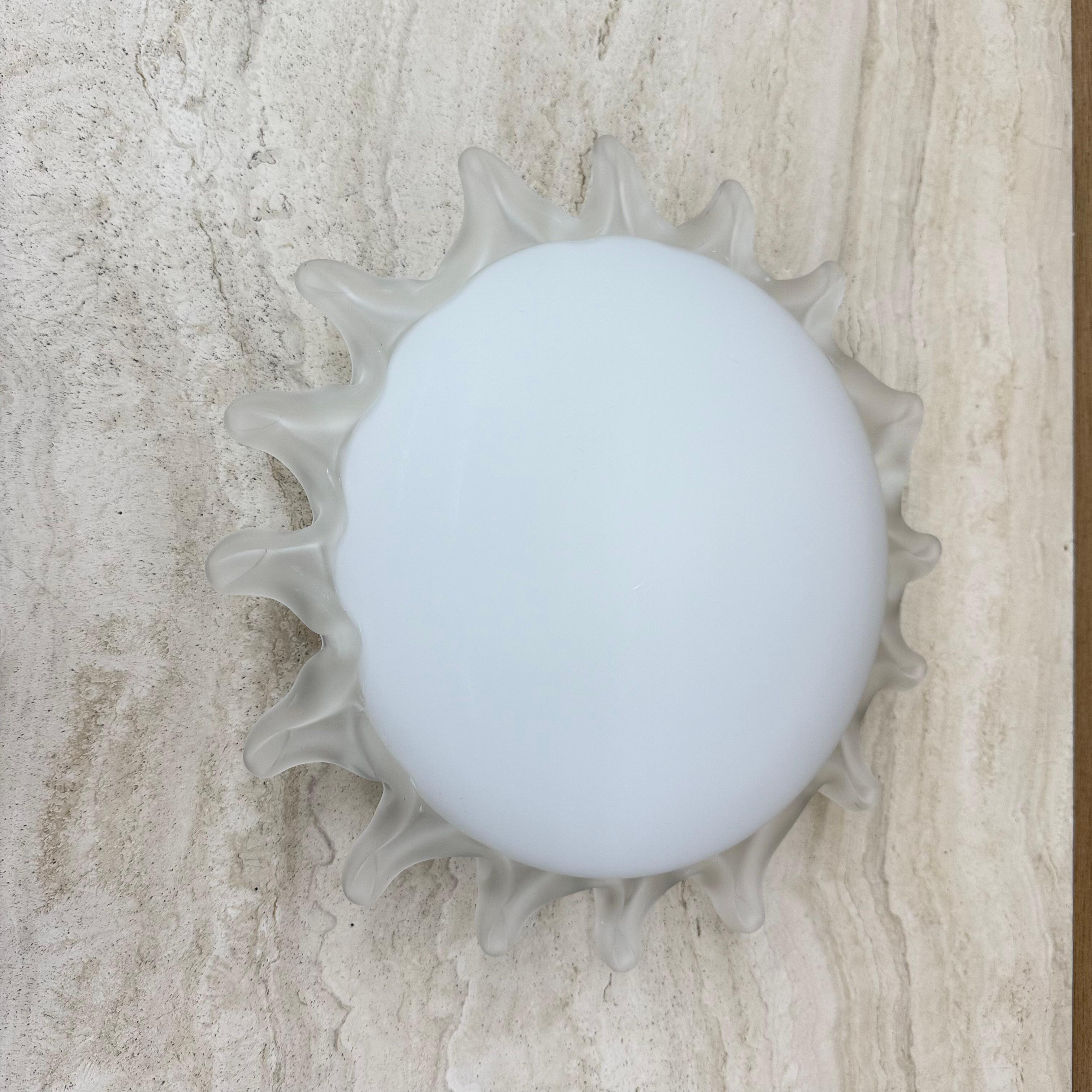 Applique italienne en verre de Murano soleil , 1970 en vente 12